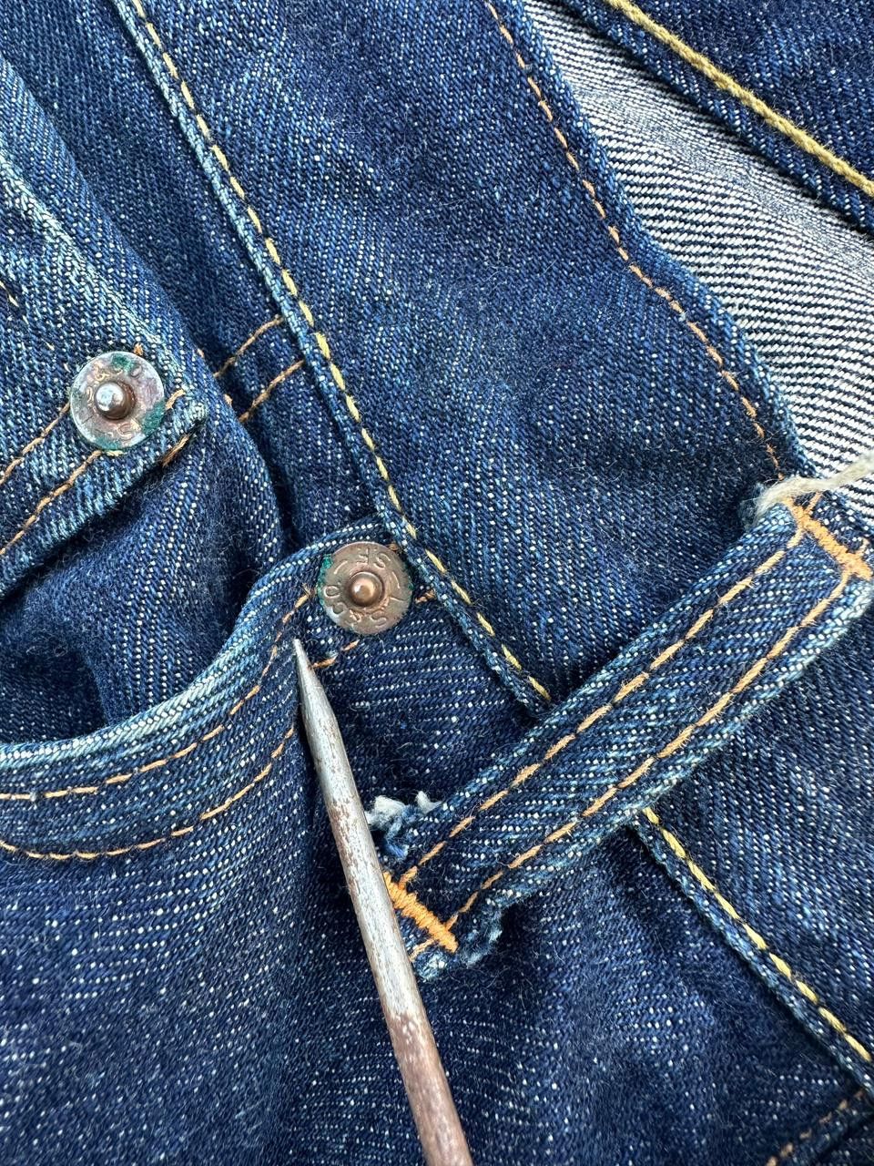 Levi's Vintage Clothing Early 1950s Levi’s 501XX Big E V-Stitch / J-Stamped Button Size US 32 / EU 48 - 9 Thumbnail