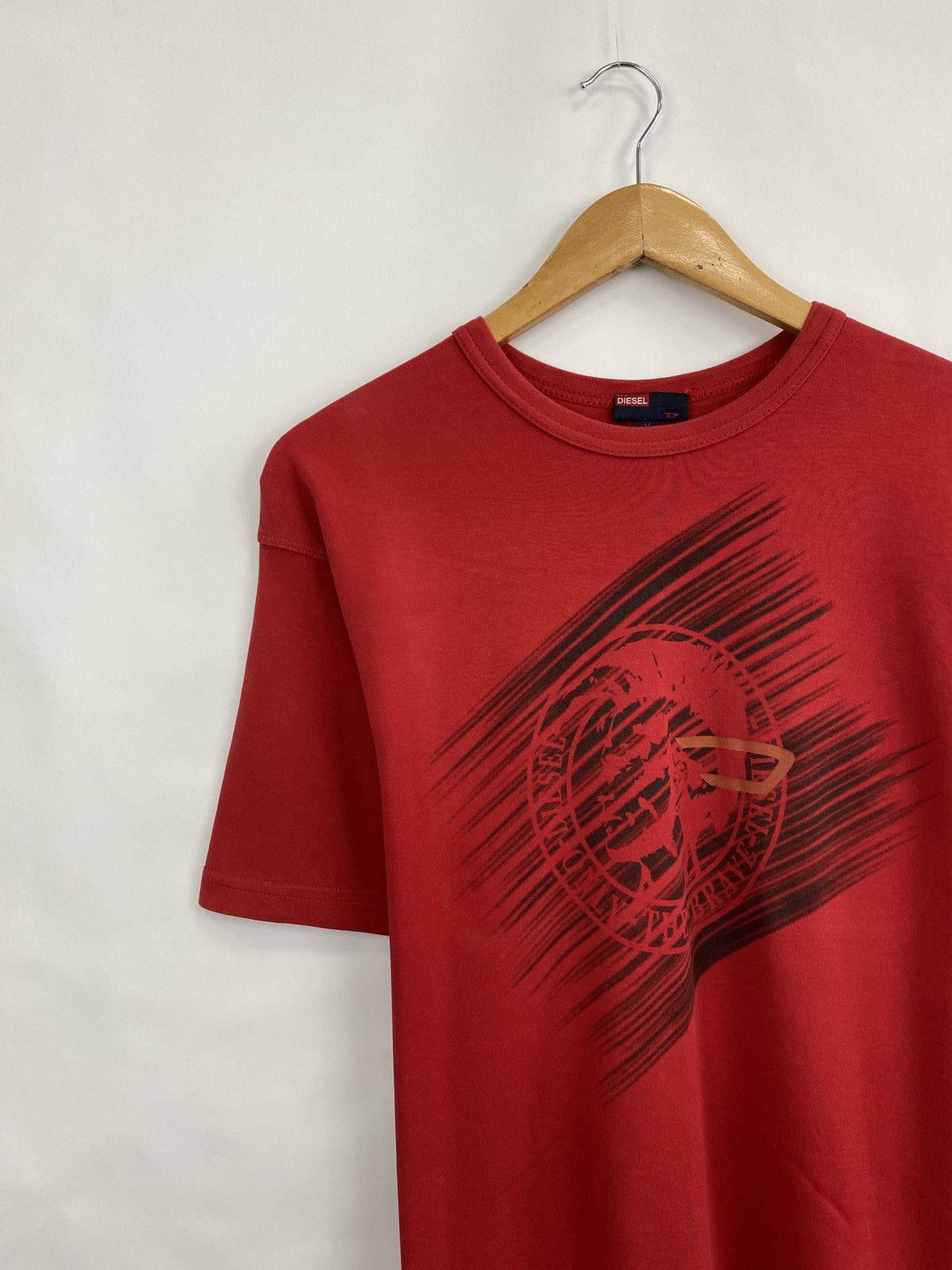 Diesel Vintage 90s Diesel Big logo t-shirt retro rare Y2K Size US M / EU 48-50 / 2 - 2 Thumbnail