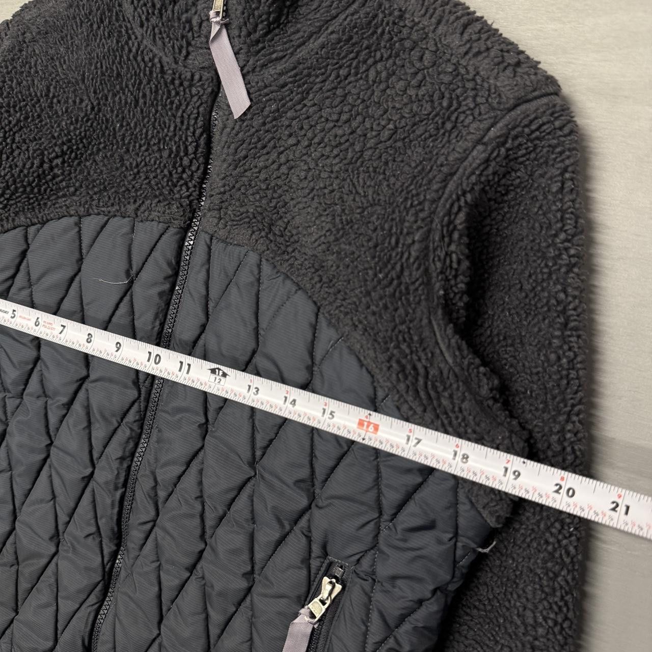 Patagonia Vintage Patagonia Quilted Fleece Zip Up Jacket Women’s Small Size S / US 4 / IT 40 - 6 Thumbnail