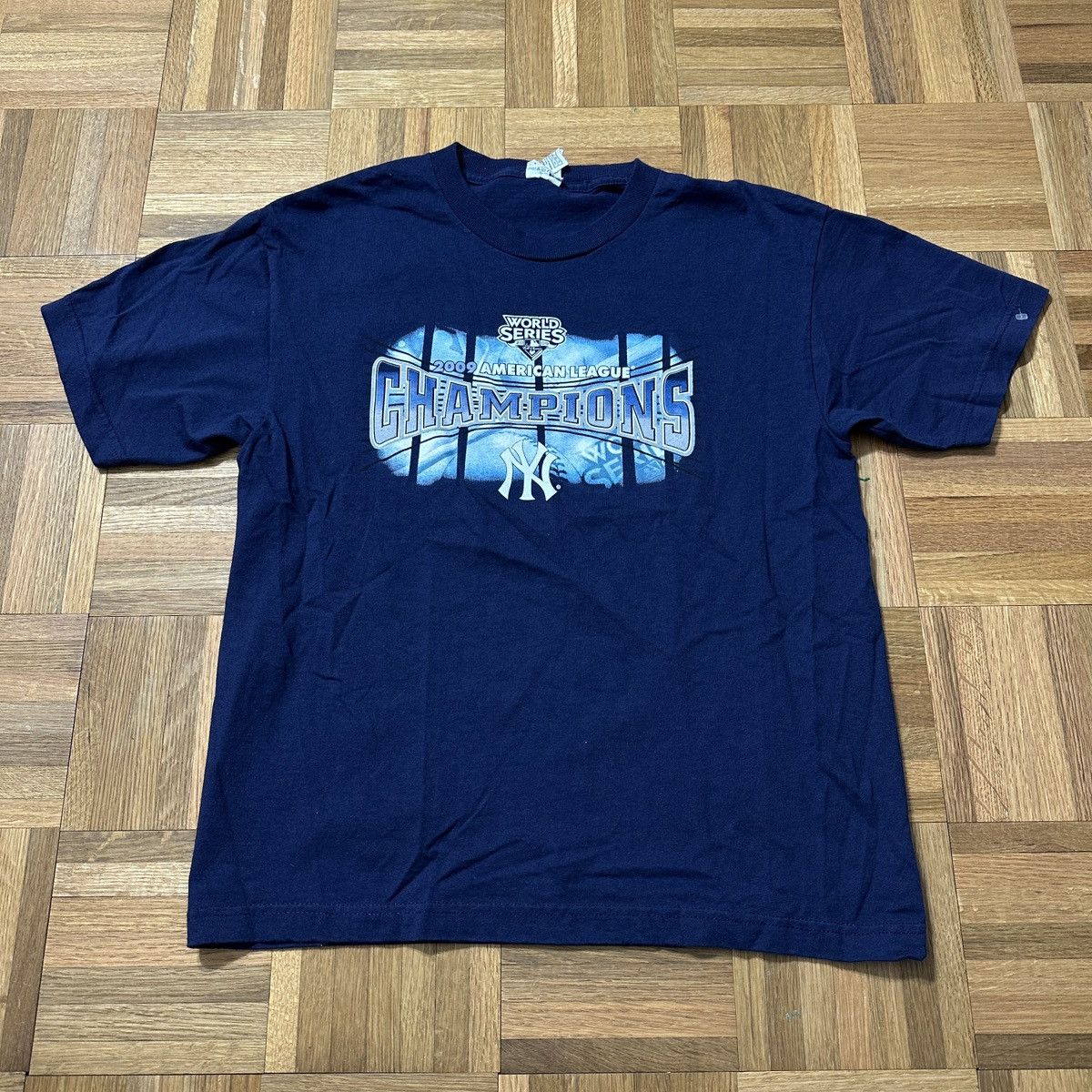 Delta New York Yankees 2009 American League Champions tee Size US S / EU 44-46 / 1 - 1 Thumbnail