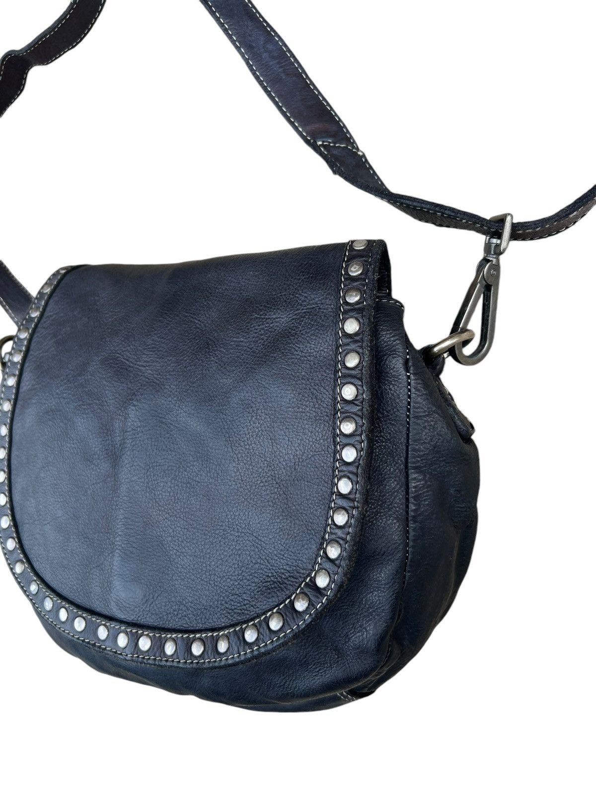 CLOSED Vintage CLOSED Discoloured Patina Leather Studded Bag Sling Size ONE SIZE - 7 Thumbnail