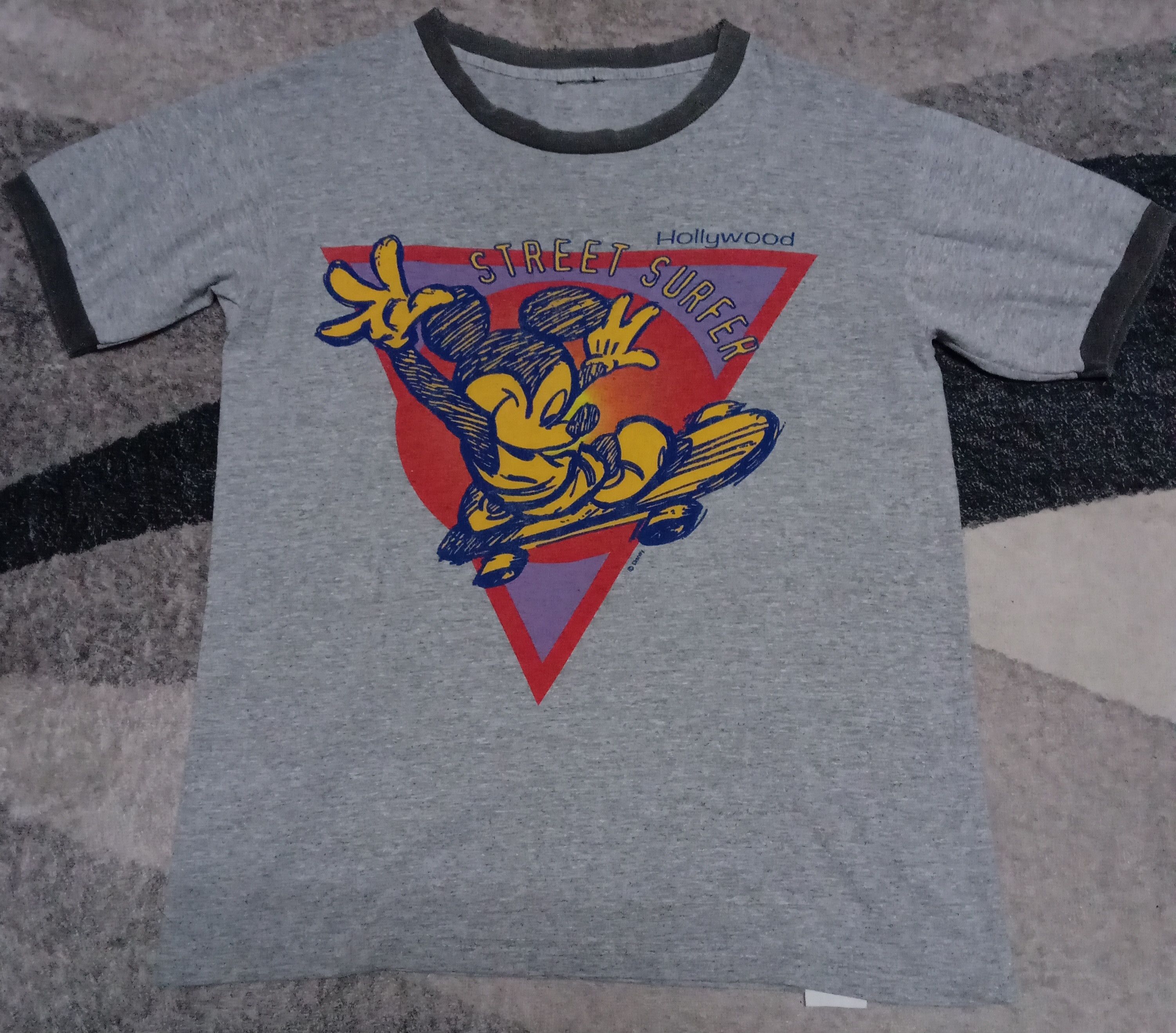 Disney × Vintage Vintage 90s Disney Mickey Ringer Distressed Tshirt Cartoon Size US M / EU 48-50 / 2 - 1 Thumbnail