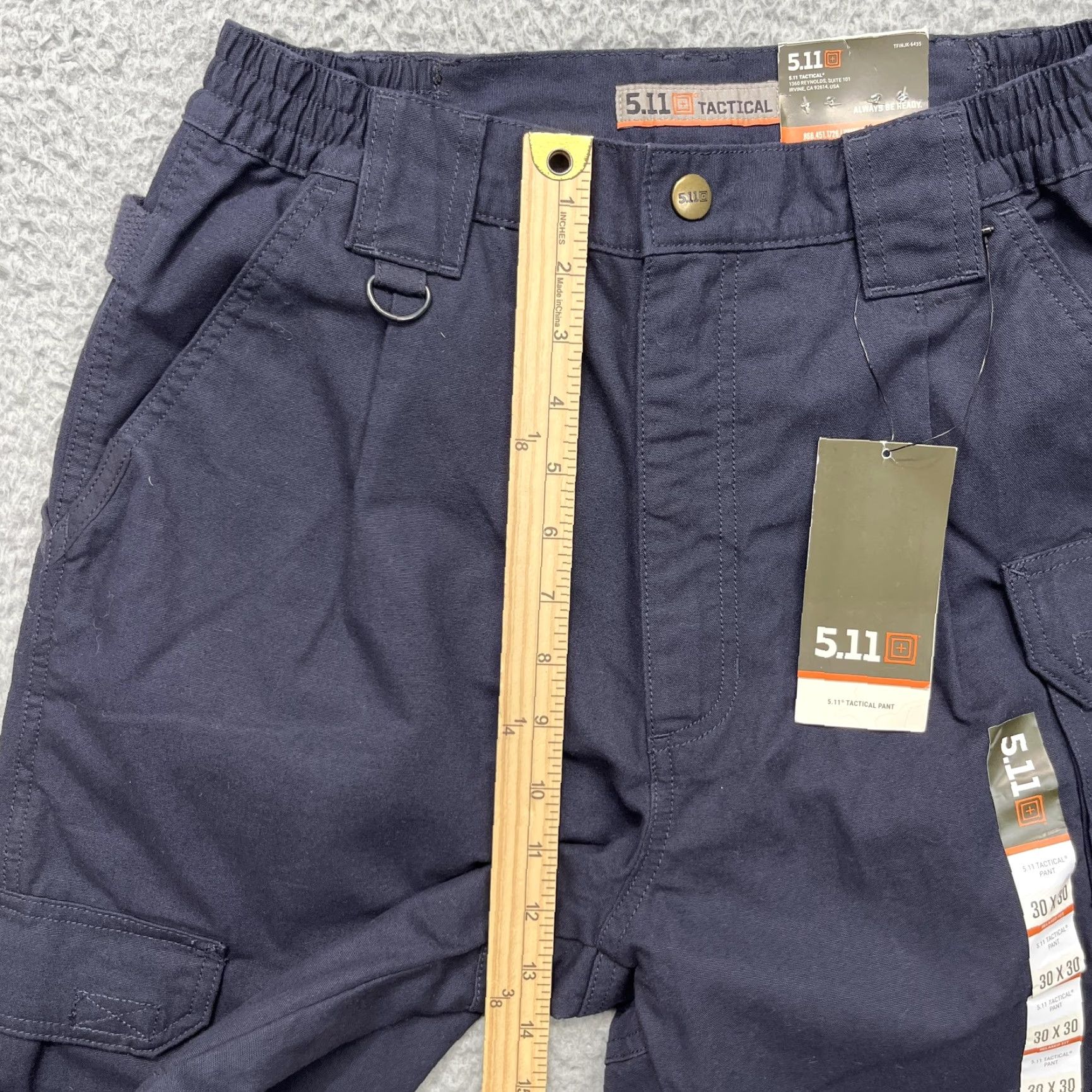 Vintage VINTAGE 5.11 Tactical Pants Mens 30x30 Fire Navy Cargo Cotton Canvas Relaxed 74251 Size US 30 / EU 46 - 7 Thumbnail