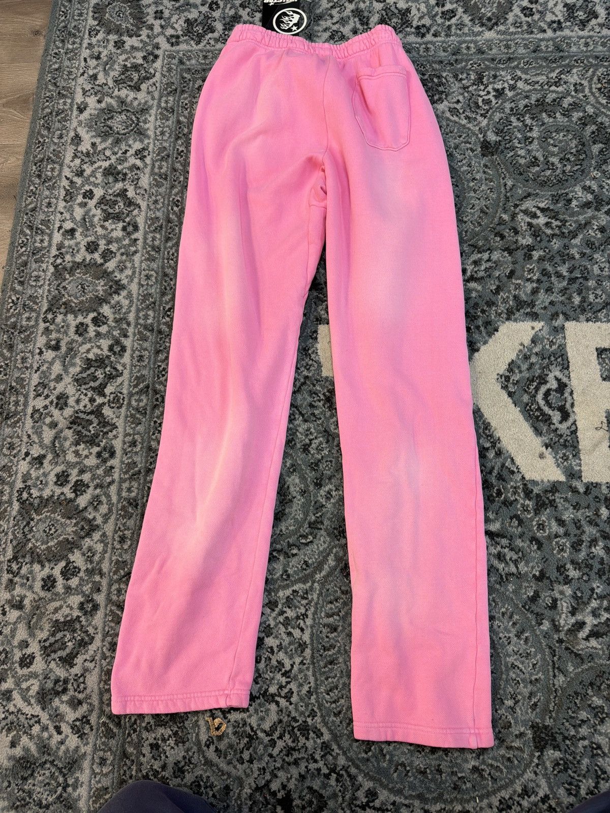 HELLSTAR Hellstar future flame sweatpant pink black Size US 34 / EU 50 - 2 Thumbnail