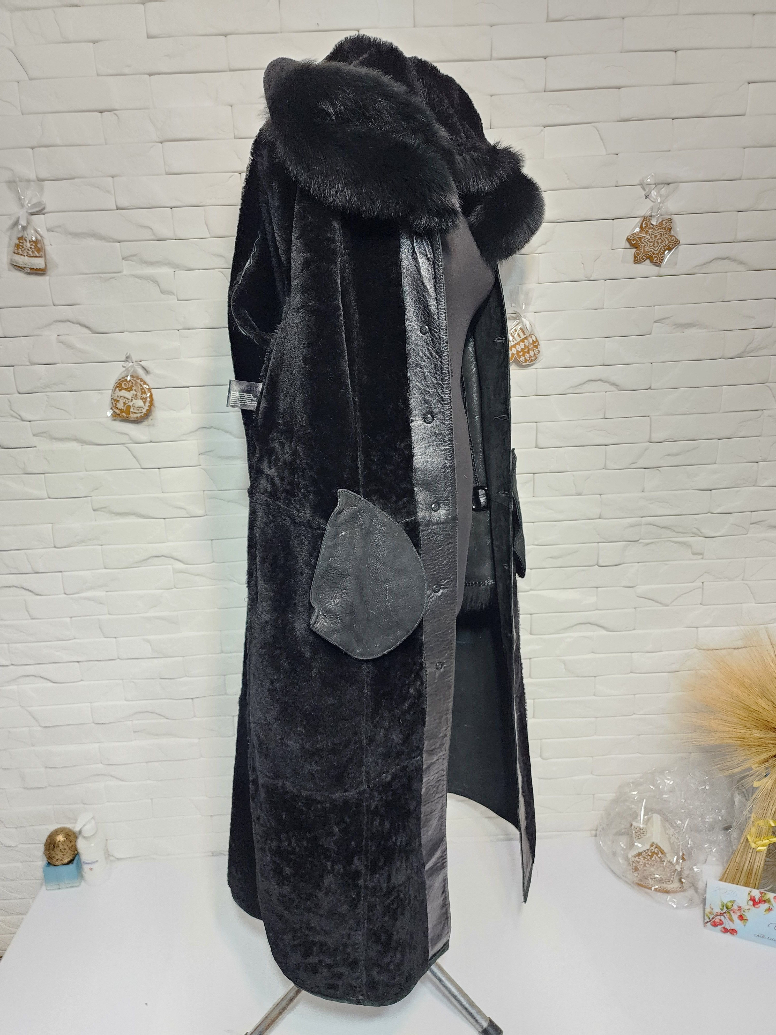 Furla Black Sheepskin Coat: Women's Genuine Fur Trim, Warm Hood Size 3XL / US 20-22 - 10 Thumbnail