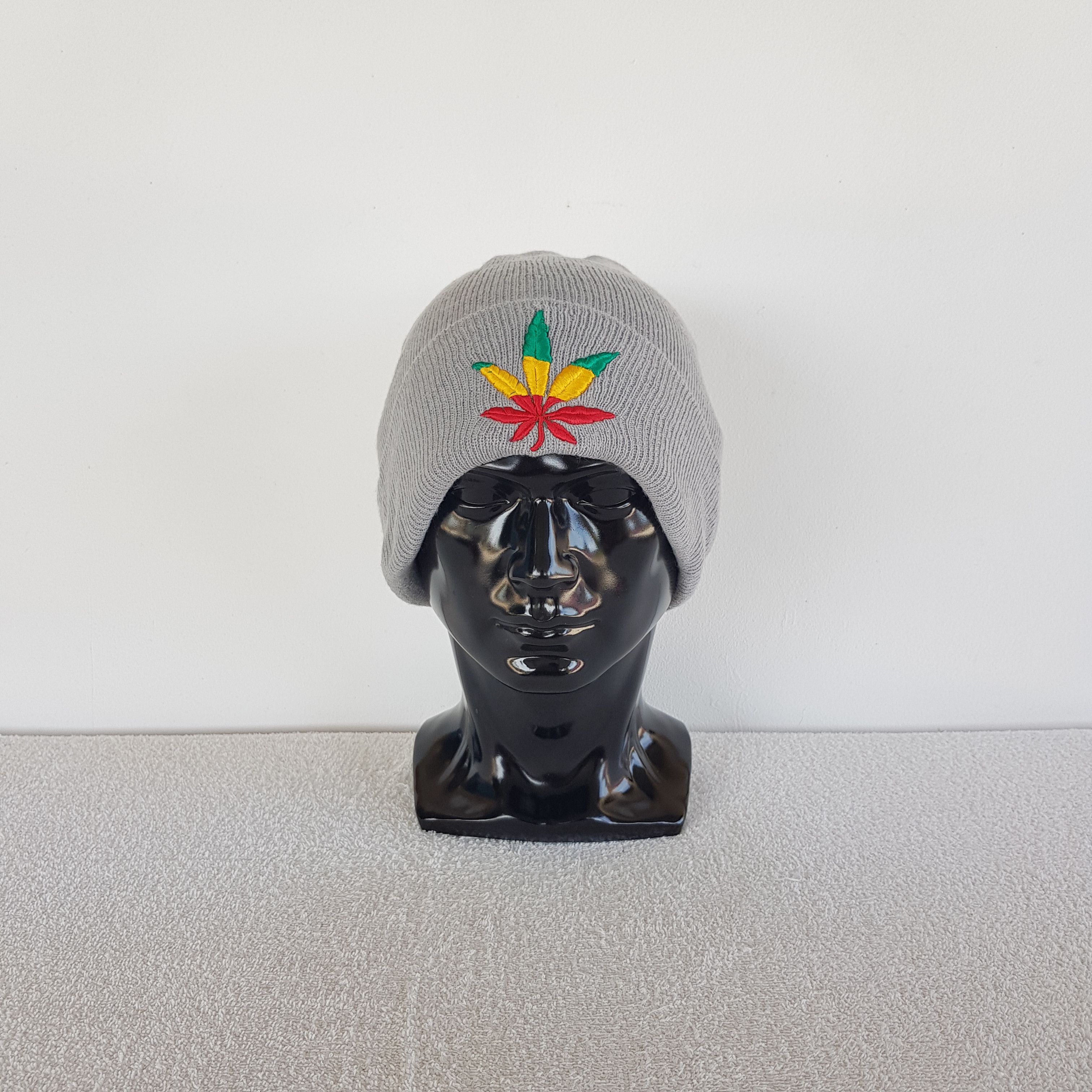 Other Vintage Marijuana Beanie Raggae Snow Caps Ski Hats. Size ONE SIZE - 2 Thumbnail