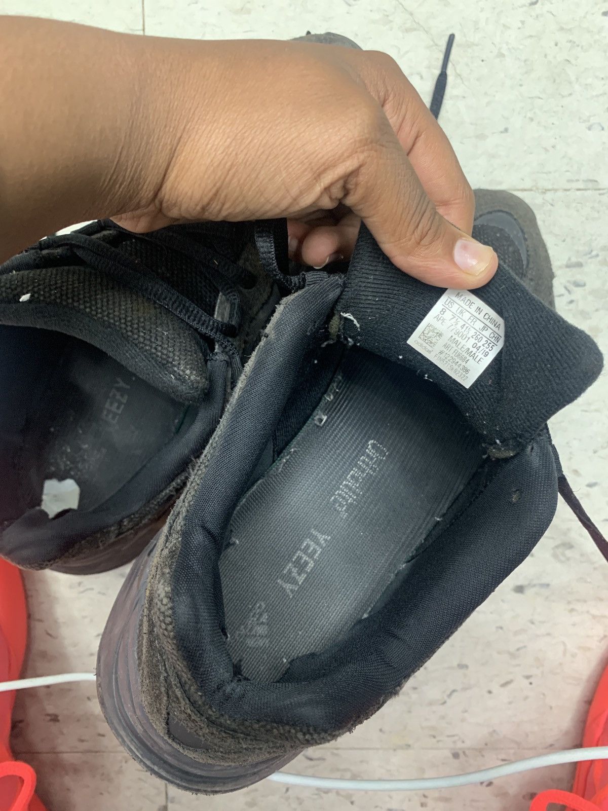 Adidas Yeezy 700 V2 Size US 8 / EU 41 - 2 Thumbnail
