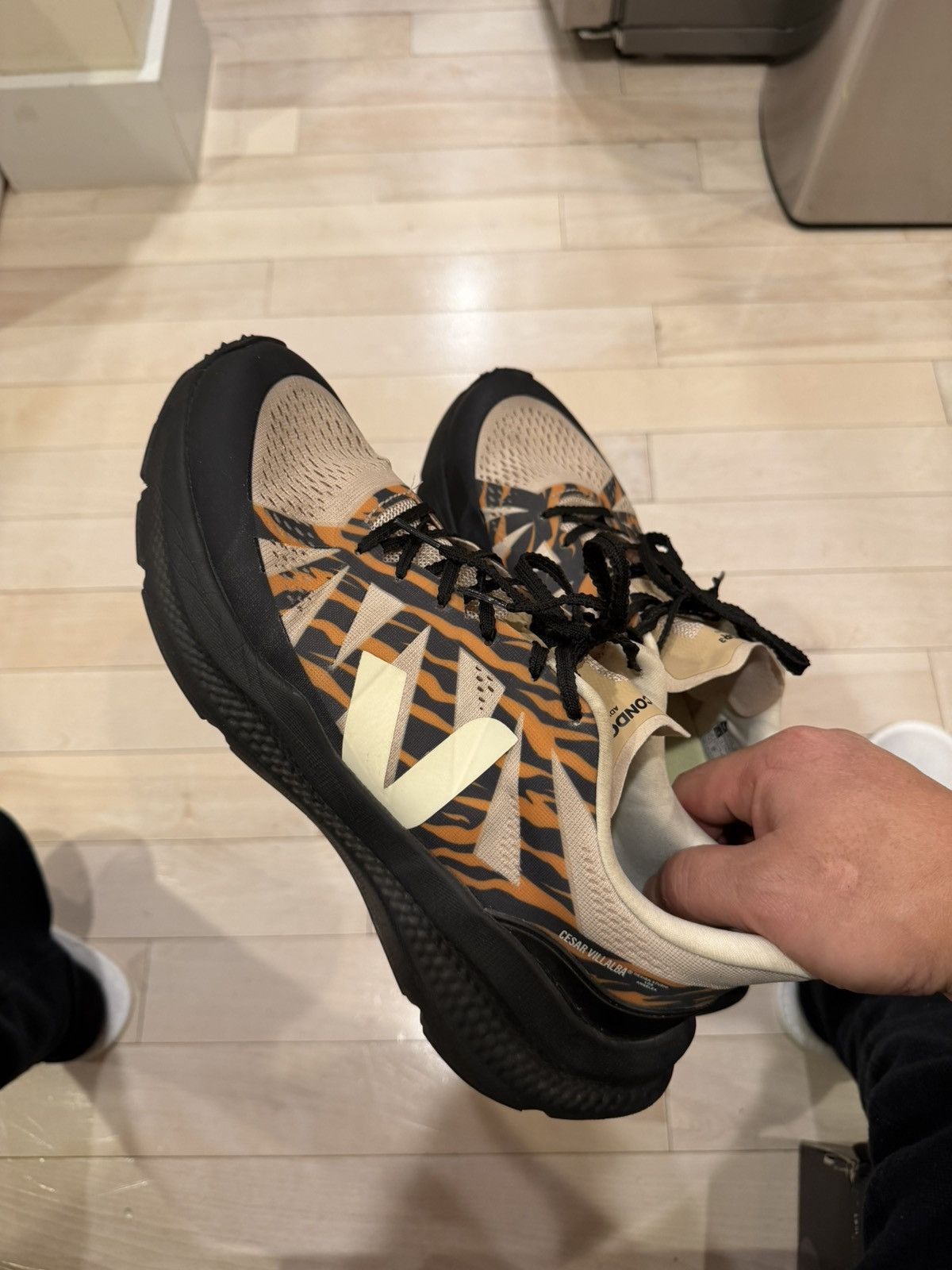 Veja Veja Condor 3 ADV X Cesar Villalba Size US 11 / EU 44 - 1 Thumbnail