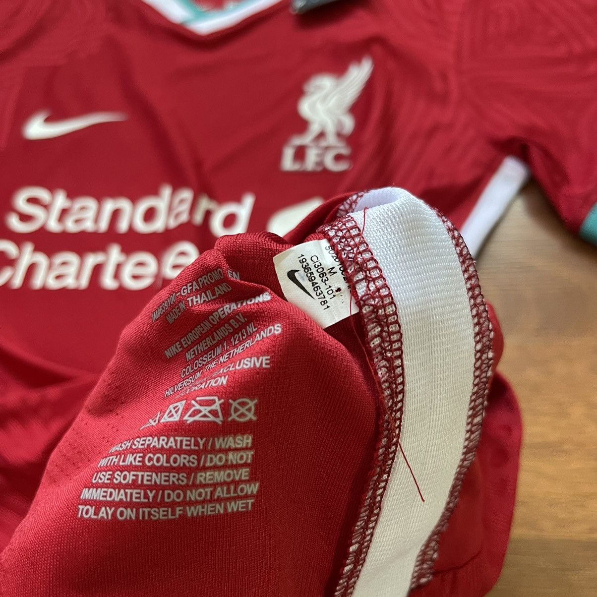 Nike × Vintage LIVERPOOL NIKE VAPORKNIT 2020/2021 FOOTBALL JERSEY #11 SALAH Size US M / EU 48-50 / 2 - 14 Thumbnail
