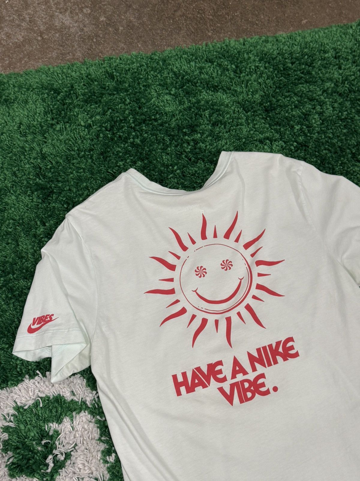 Nike Nike Have a Nice Vibe Day Sun Logo Swoosh Tee White Medium Size US M / EU 48-50 / 2 - 3 Thumbnail