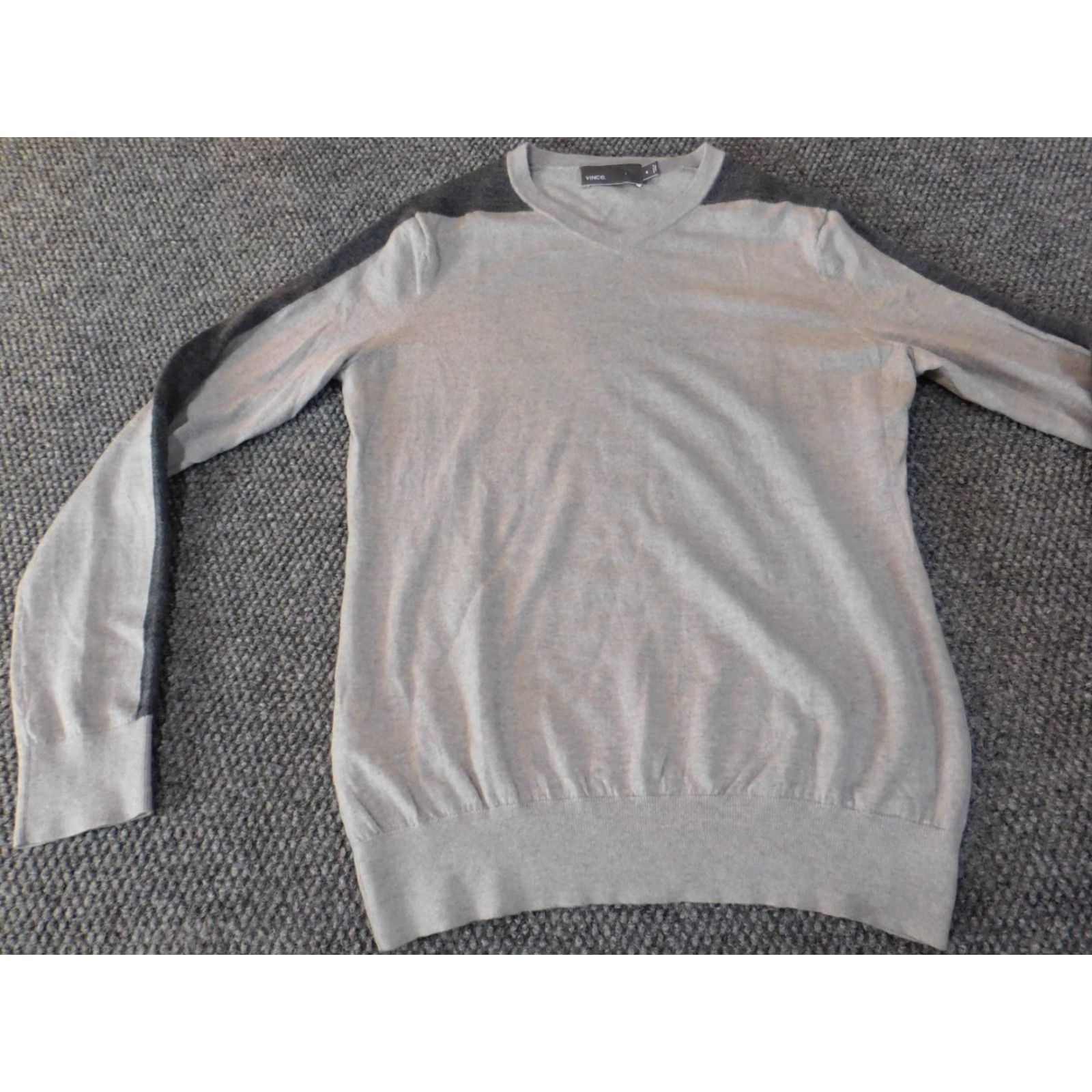 Vince Vince Sweater Womens M gray V-Neck Wool Pullover Solid Chunky-Knit Long Sleeve Regular Modern All Seasons Mens? Girls? Wait. Size M / US 6-8 / IT 42-44 - 3 Thumbnail