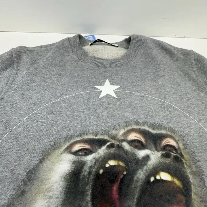 Givenchy Givenchy Givenchy Dual Monkey Star Graphic Sweatshirt -250 Size US XS / EU 42 / 0 - 6 Thumbnail