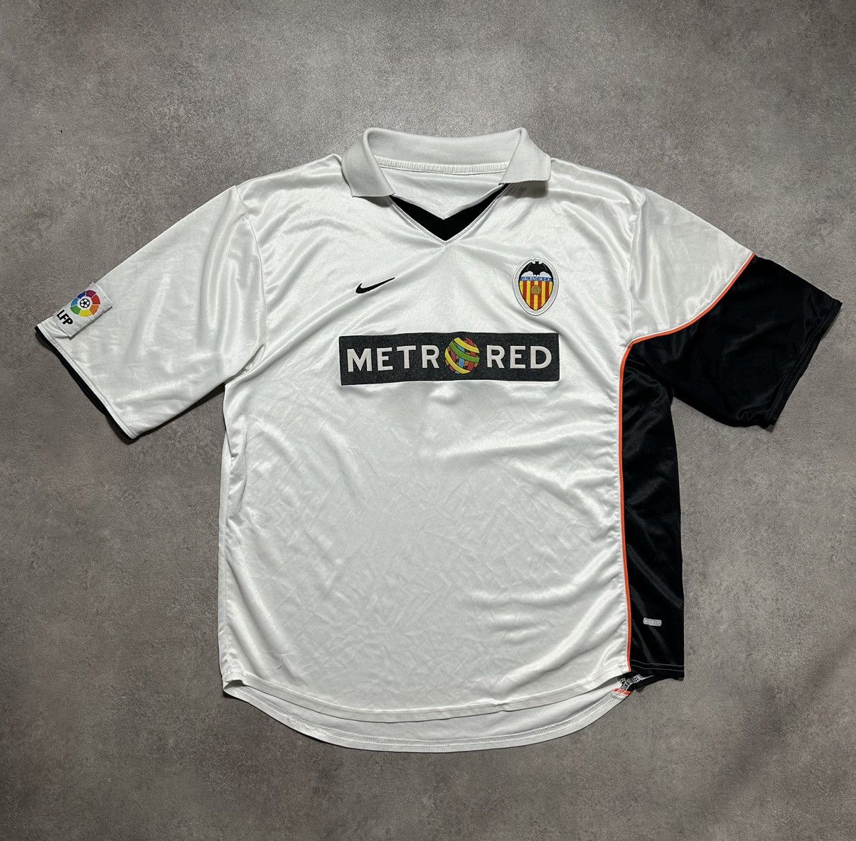 Nike × Vintage Mens Vintage Soccer Jersey Nike Fc Valencia 2002/03 Size US L / EU 52-54 / 3 - 1 Thumbnail