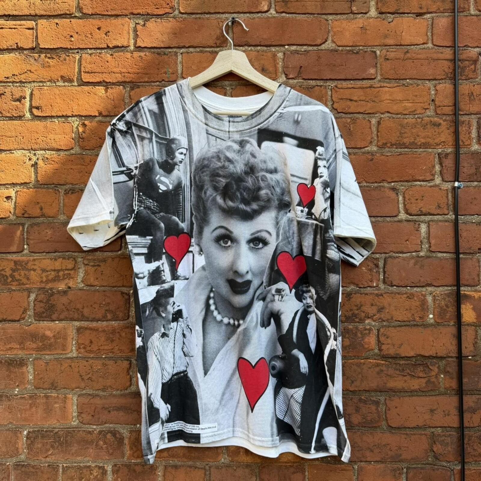 Gildan Vintage I love Lucy all over print t shirt 00s L Size US L / EU 52-54 / 3 - 1 Thumbnail