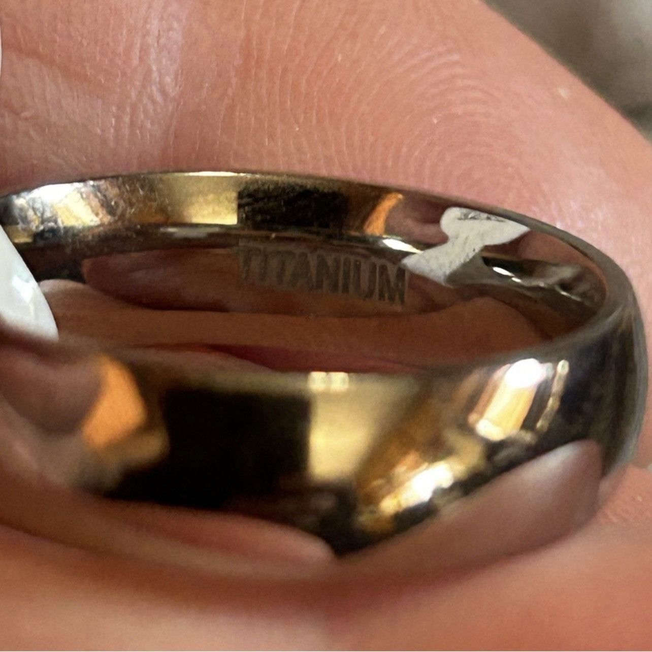 Jewelry Men’s 6mm polished Titanium comfort band ring NIB 9.5 Size ONE SIZE - 8 Thumbnail