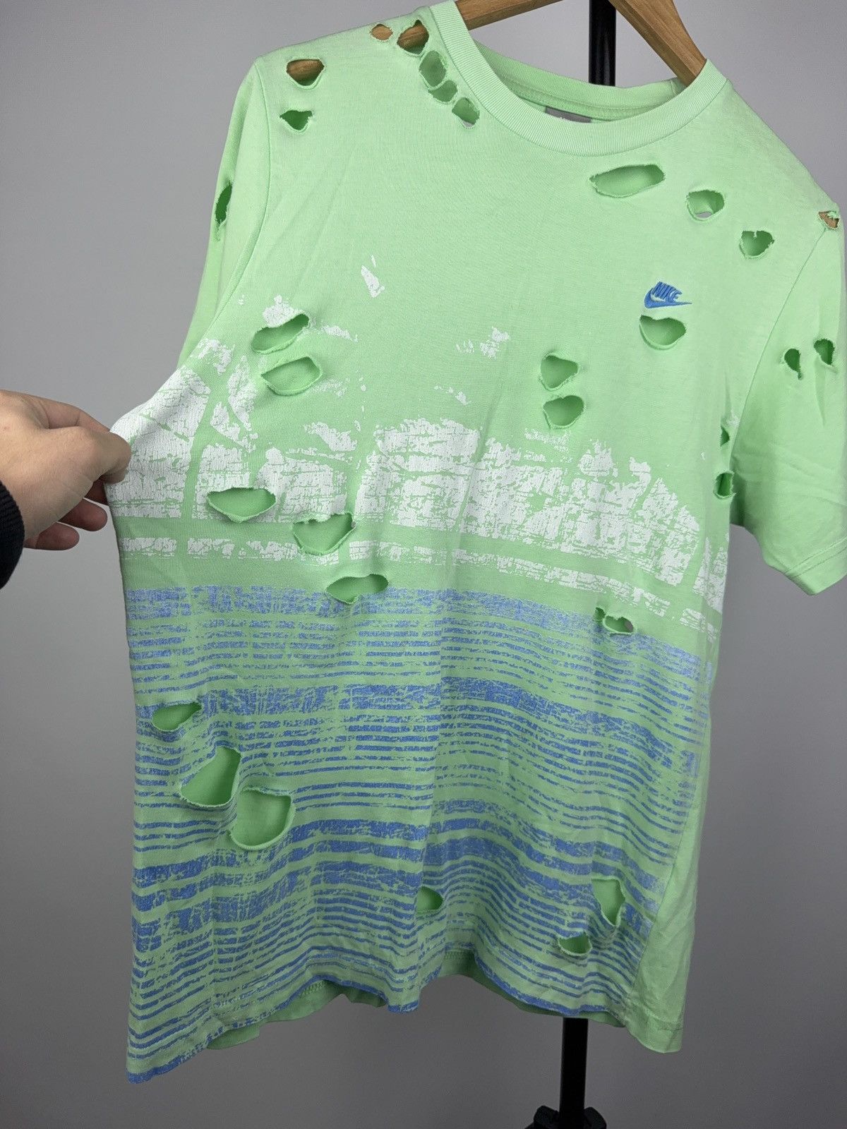 Nike 00s Distressed Nike Green Bleached Tee Y2K Destroyed Look Size US M / EU 48-50 / 2 - 6 Thumbnail