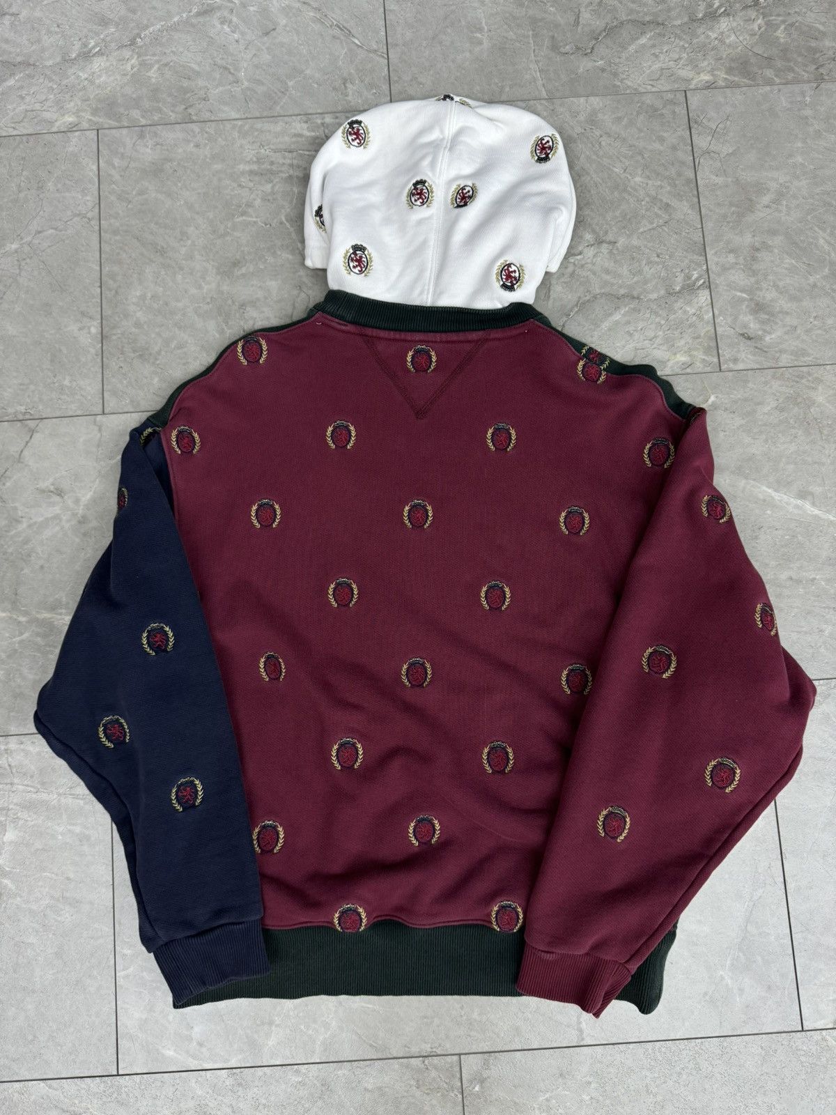 Kith × Tommy Hilfiger Kith x Tommy Hilfiger Full Embroidered Crest Logo Hoodie Size US S / EU 44-46 / 1 - 3 Thumbnail