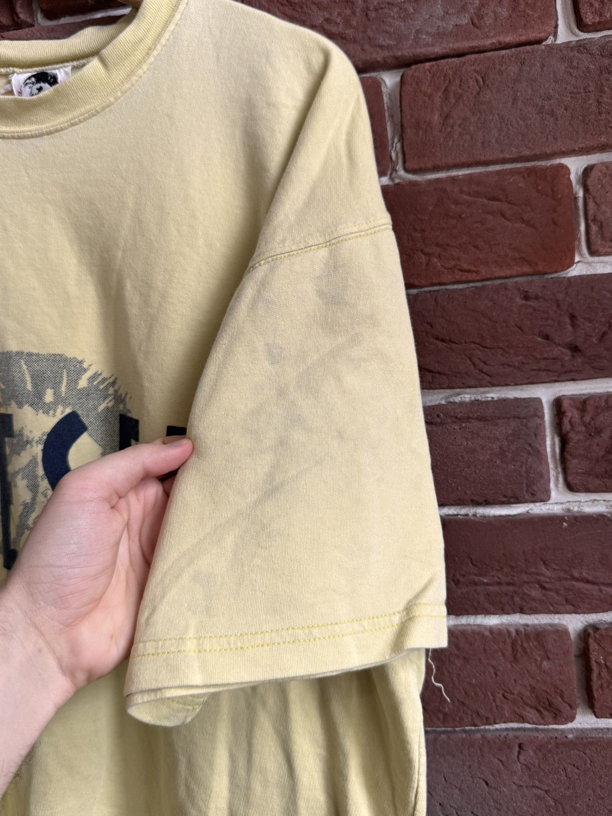 Diesel 90s Vintage Diesel T-Shirt Big Logo Yellow Y2k Hype Designer Size US XL / EU 56 / 4 - 4 Thumbnail
