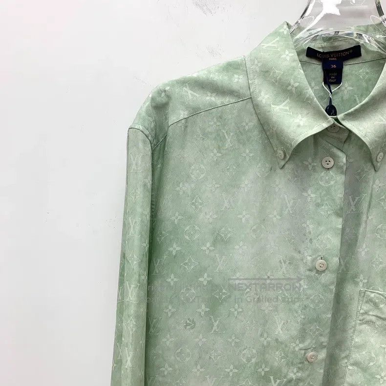 Louis Vuitton Louis Vuitton 24 light green logo presbyopic full print mu Size XS / US 0-2 / IT 36-38 - 3 Thumbnail