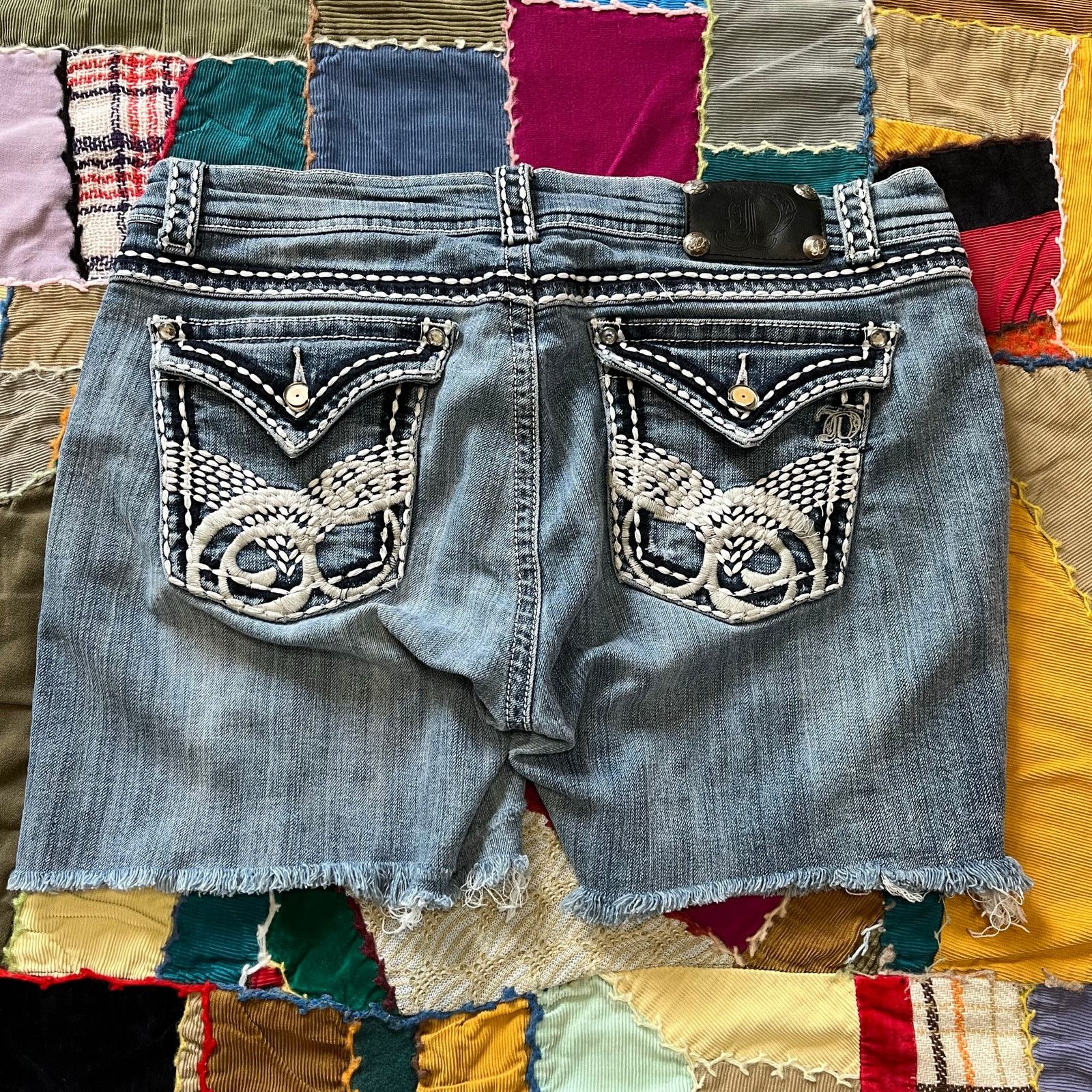 Other Y2K Downeast Embroidered Goth Grunge Booty Jean Shorts 32W Size 32" / US 10 / IT 46 - 1 Thumbnail