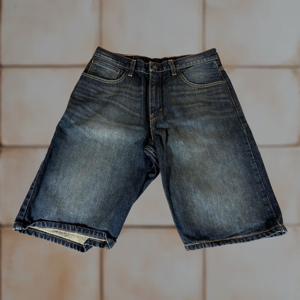 Levi's Levi's Jeans Bermuda Shorts 569 Relaxed Fit 32 Mens Dark Wash Denim 5-Pocket Belt Loops Zip Fly Shorts Blue Size US 32 / EU 48 - 1 Thumbnail