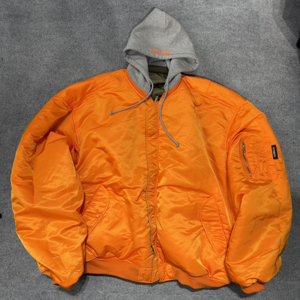 Vetements FW2018 Vetements Alpha Industries Reversible Jacket Size US L / EU 52-54 / 3 - 16 Thumbnail