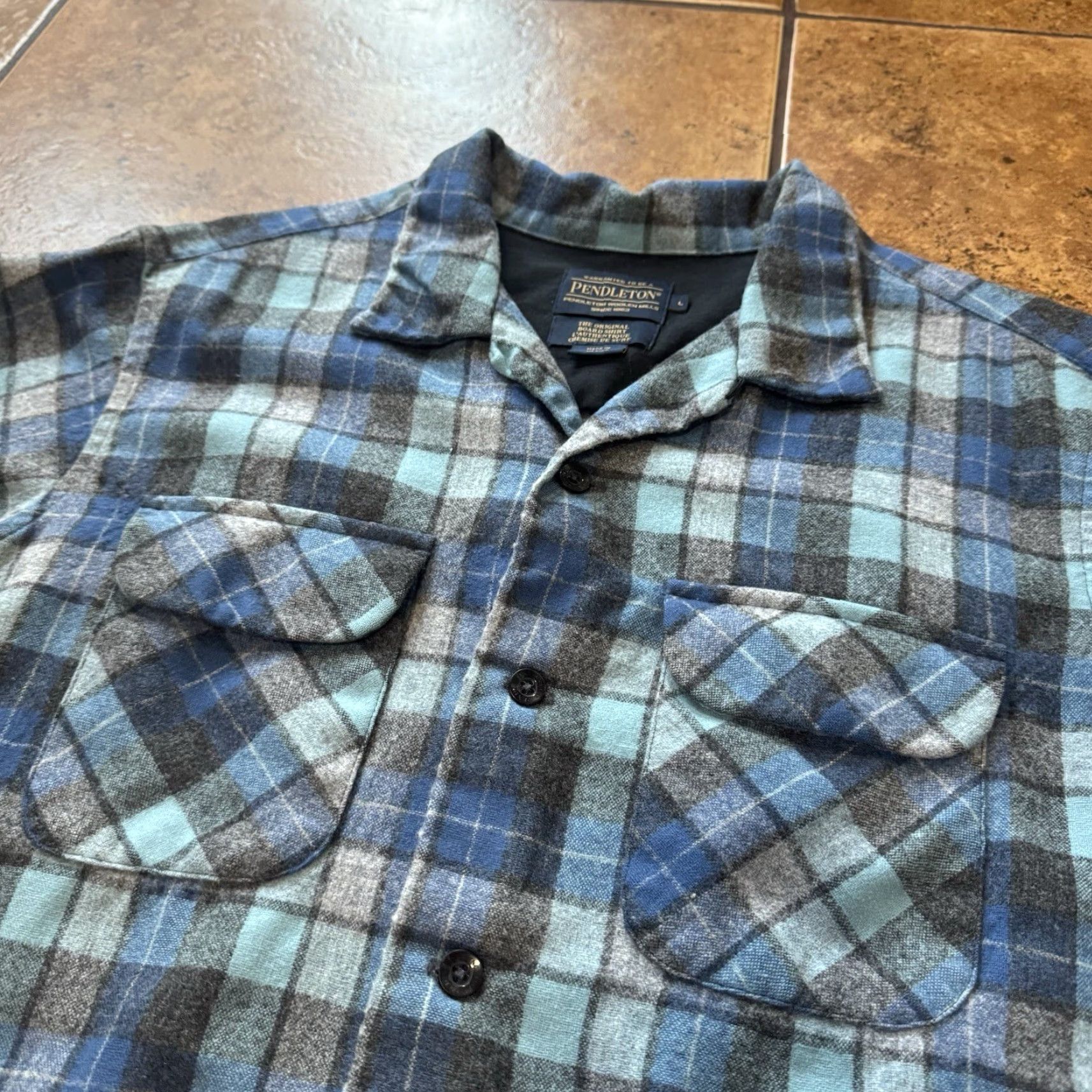 Pendleton VTG Pendleton Board Shirt Wool Large Gray Blue Shadow Plaid USA Mens L Button-Up Collar Ship Worldwide Size US L / EU 52-54 / 3 - 5 Thumbnail