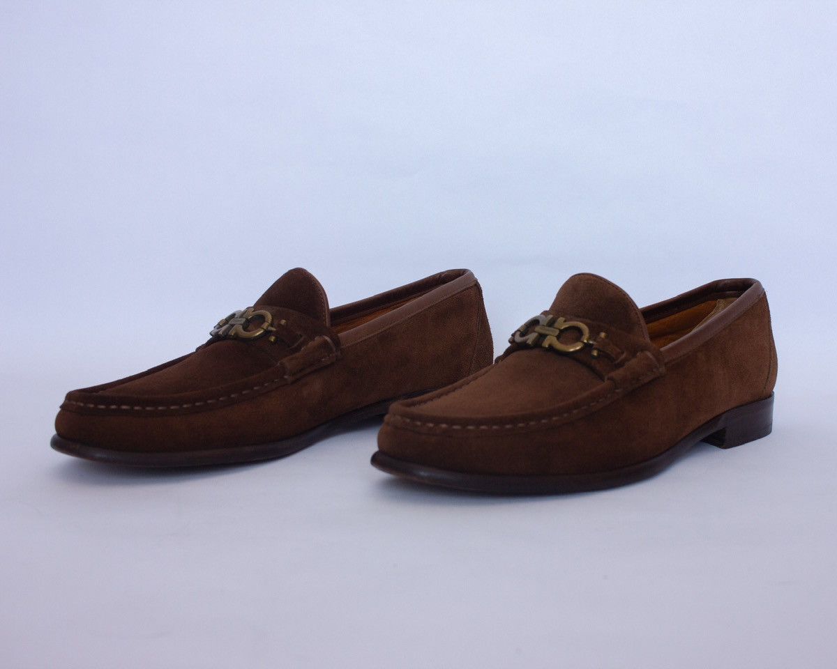 Salvatore Ferragamo 850$Ferragamo Moccasin Gancini Testa Di Moro Ornament Suede Size US 9 / EU 42 - 3 Thumbnail