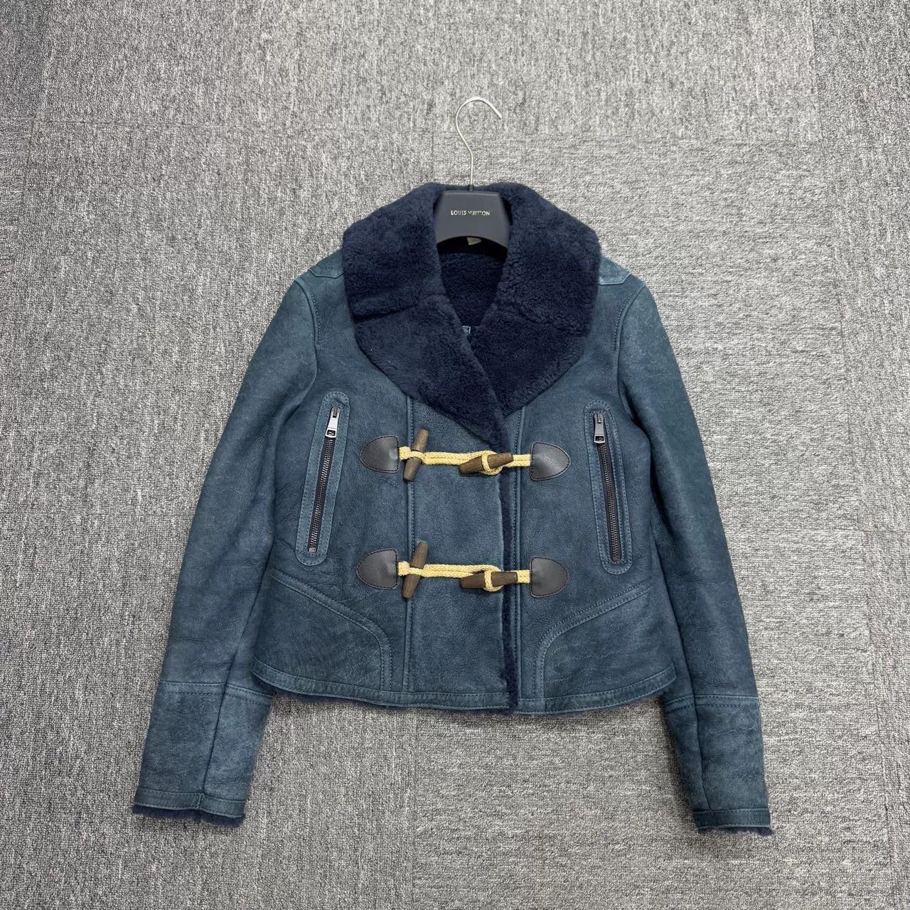Burberry Burberry Shearling Jacket Size 40. Size M / US 6-8 / IT 42-44 - 1 Thumbnail