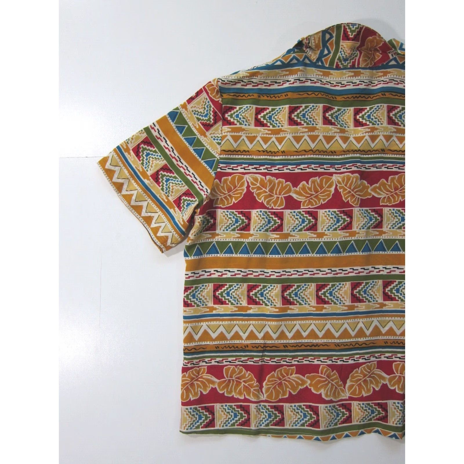 Vintage SK & Company 100% Silk Red Aztec Floral Short Sleeve Blouse Women 10P Size L / US 10 / IT 46 - 5 Thumbnail