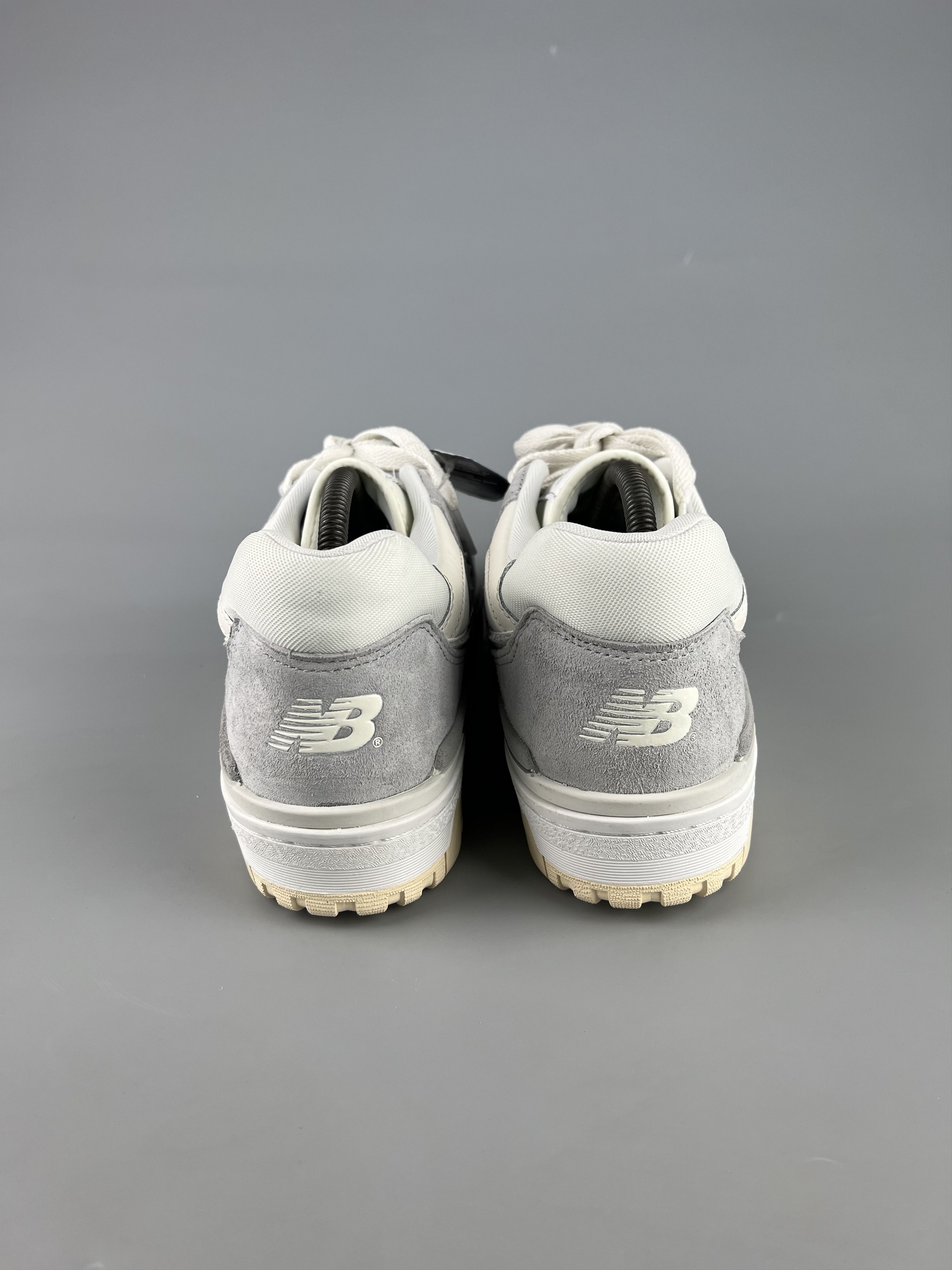 New Balance New Balance 550 Men's Gray White Suede Sneakers Size US11 Size US 11 / EU 44 - 3 Thumbnail