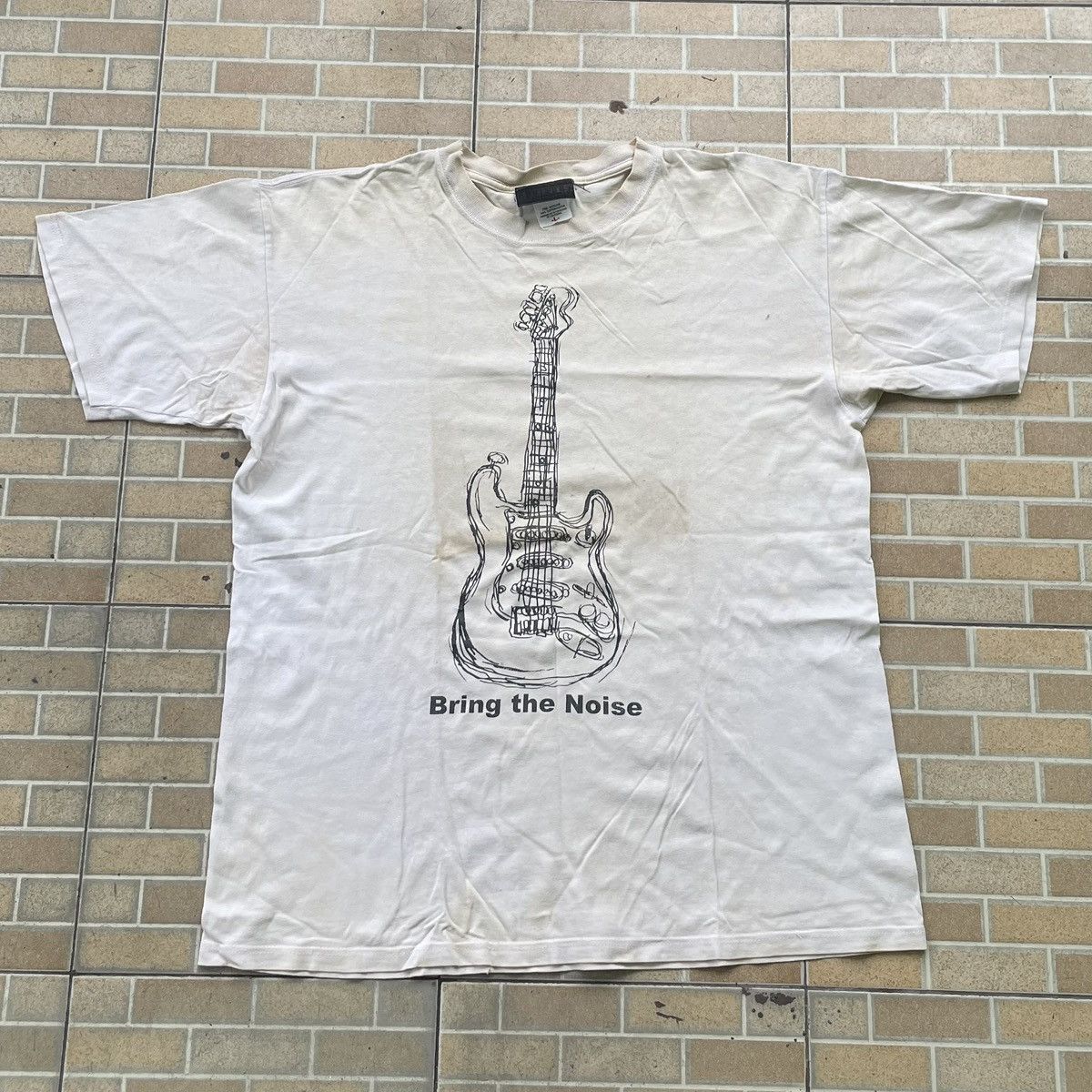 Band Tees “Bring The Noise” distress Tshirt Vintage Size US L / EU 52-54 / 3 - 1 Thumbnail