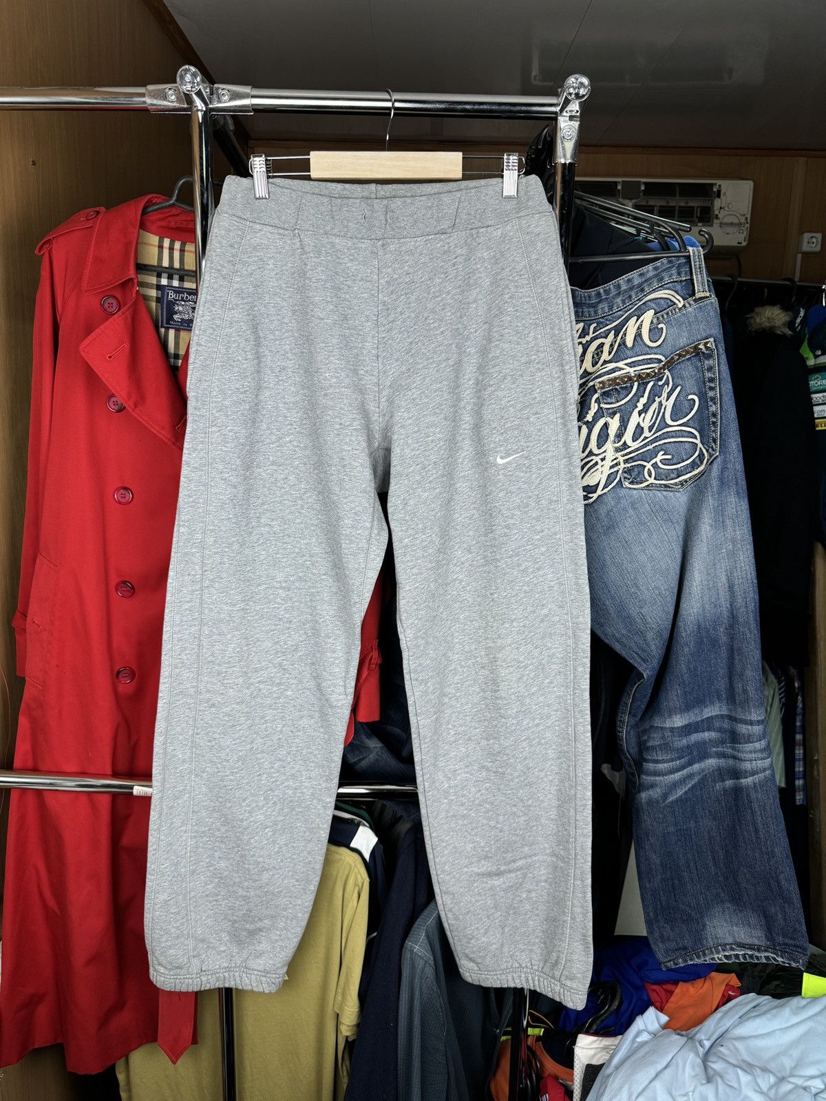 Nike × Vintage Mens Vintage Nike sweatpants 90s swoosh logo joggers rare Size US 36 / EU 52 - 1 Thumbnail