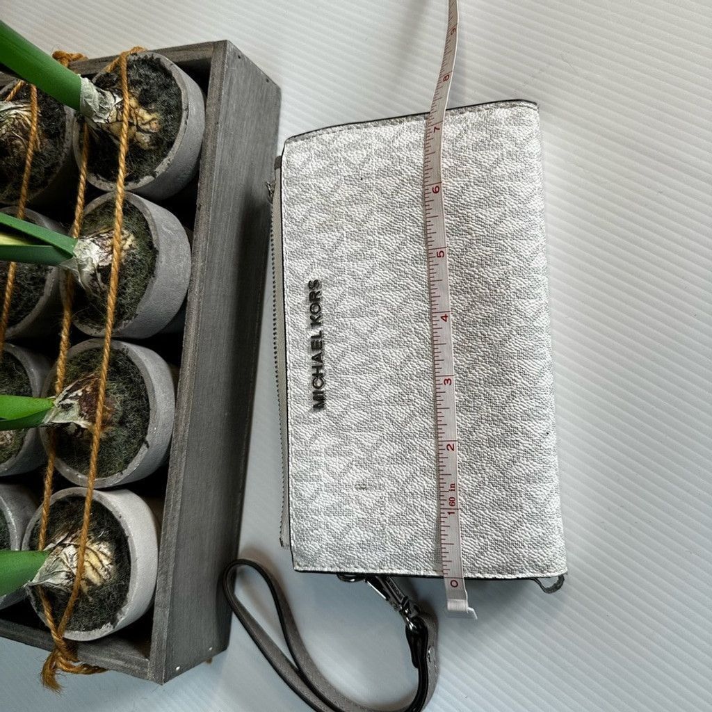 Michael Kors Michael Kors Jet Set Travel Double Zip With phone holder Size ONE SIZE - 8 Thumbnail