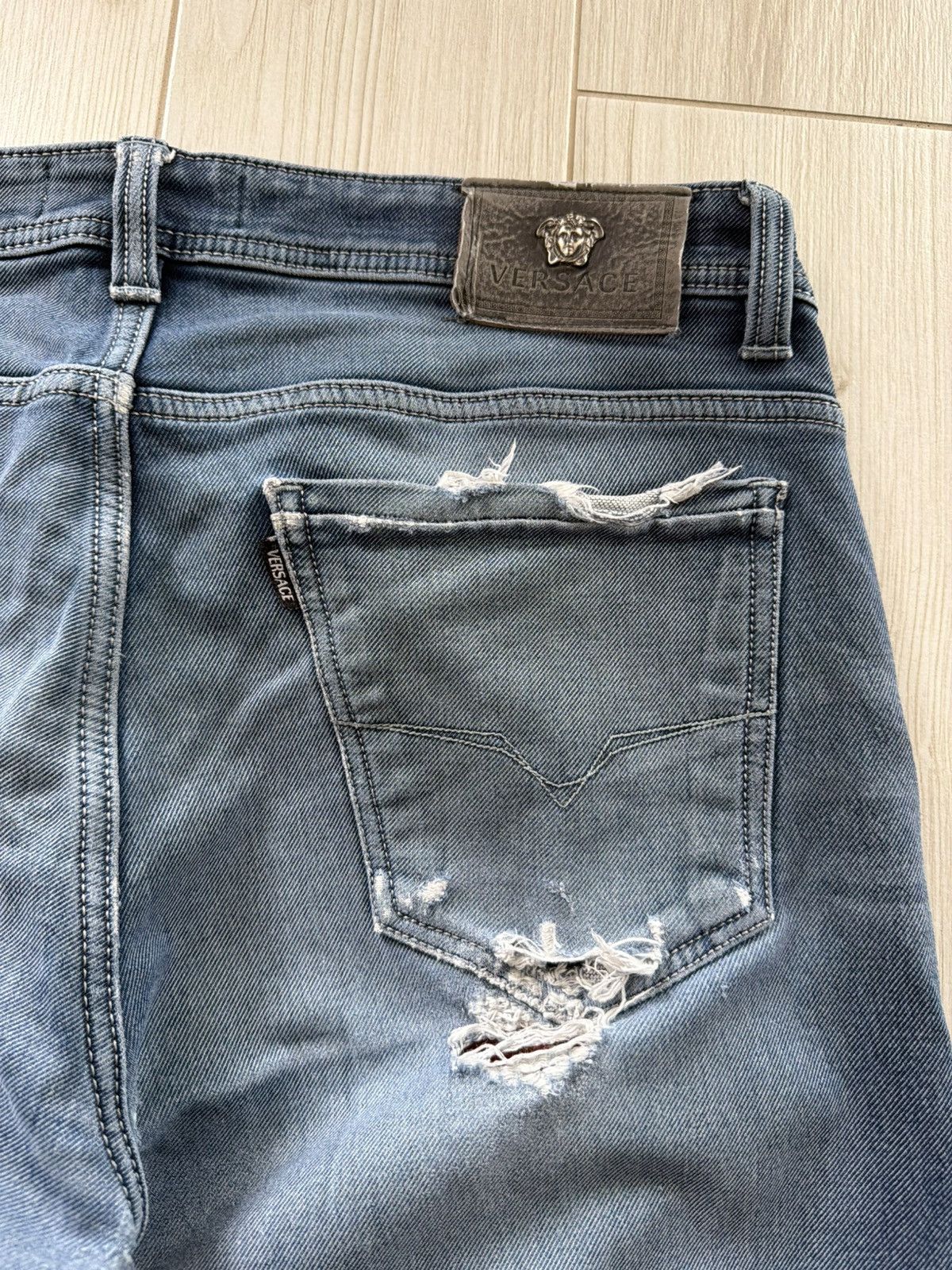 Versace Vintage Versace Classic Big Logo Baggy Jeans 90s Size US 36 / EU 52 - 10 Thumbnail