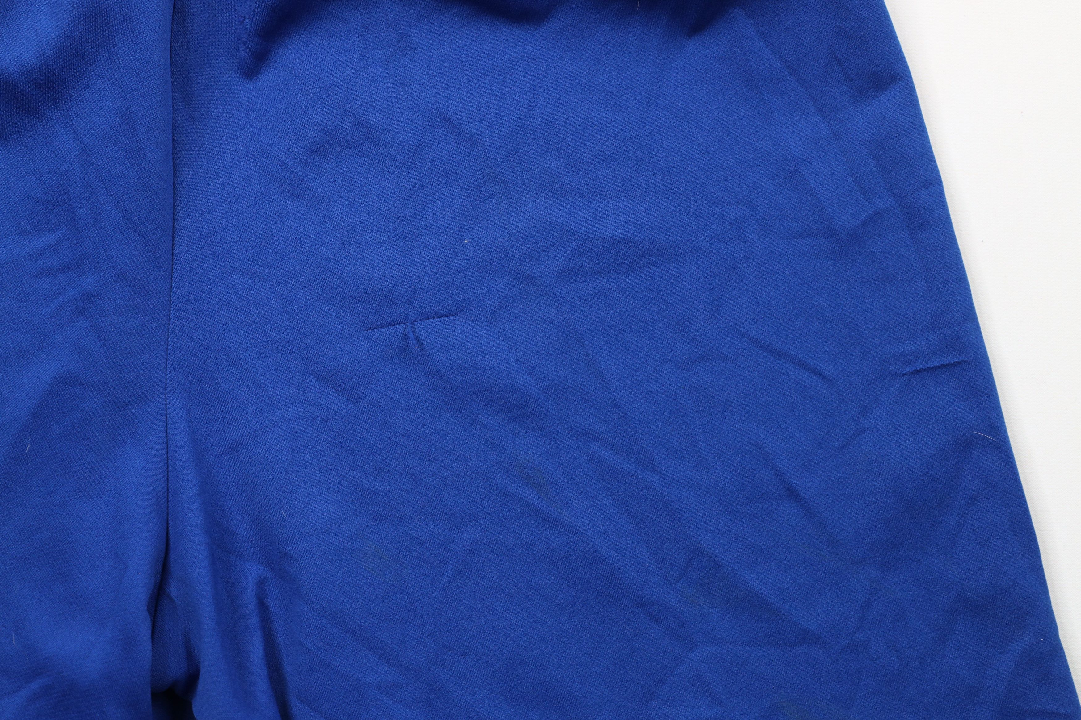 Vintage Vintage 90s Streetwear Jogging Soccer Shorts Royal Blue Size US 34 / EU 50 - 11 Thumbnail