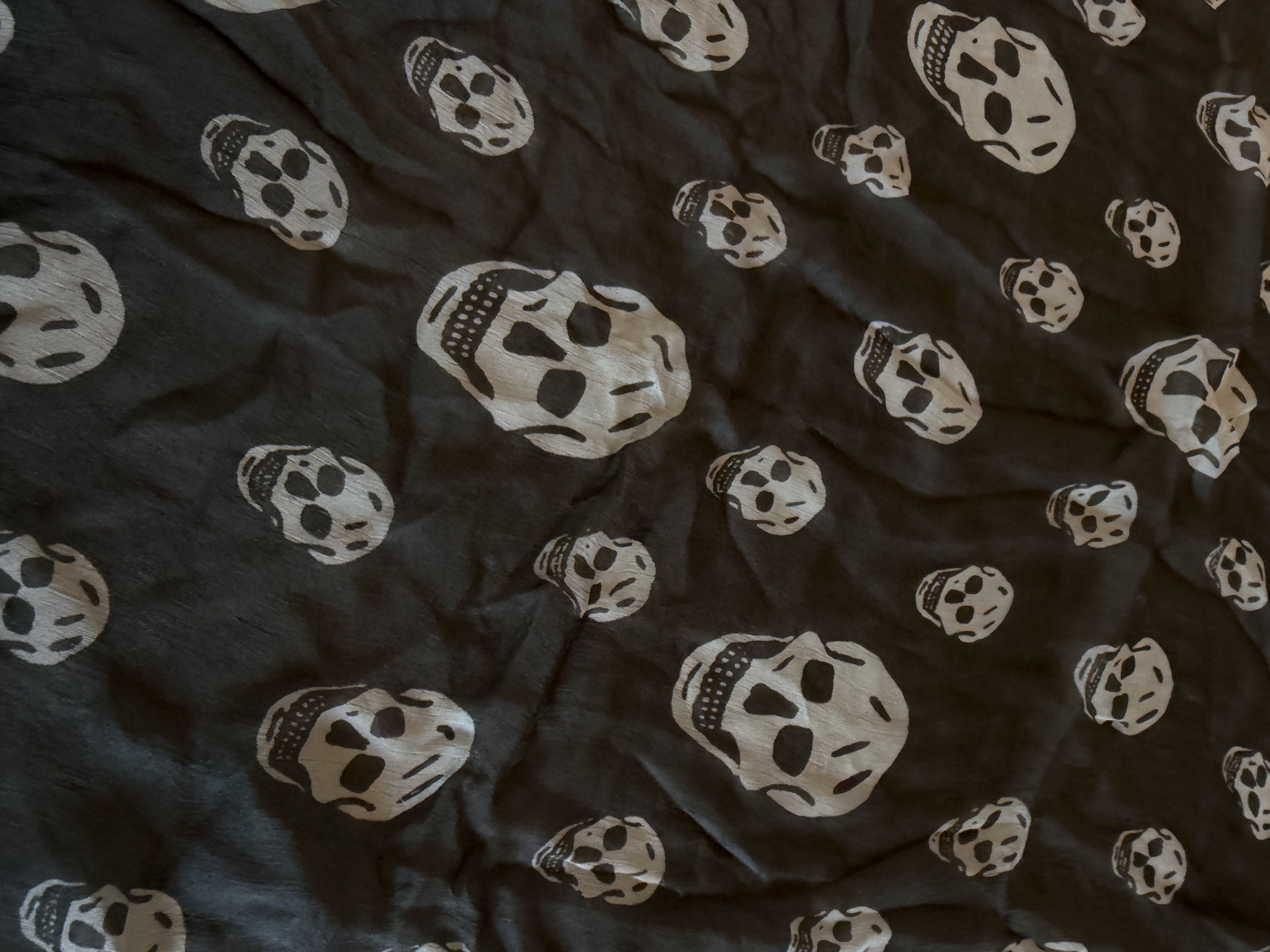 Alexander McQueen ALEXANDER MCQUEEN CLASSIC SKULL SCARF Size ONE SIZE - 3 Thumbnail