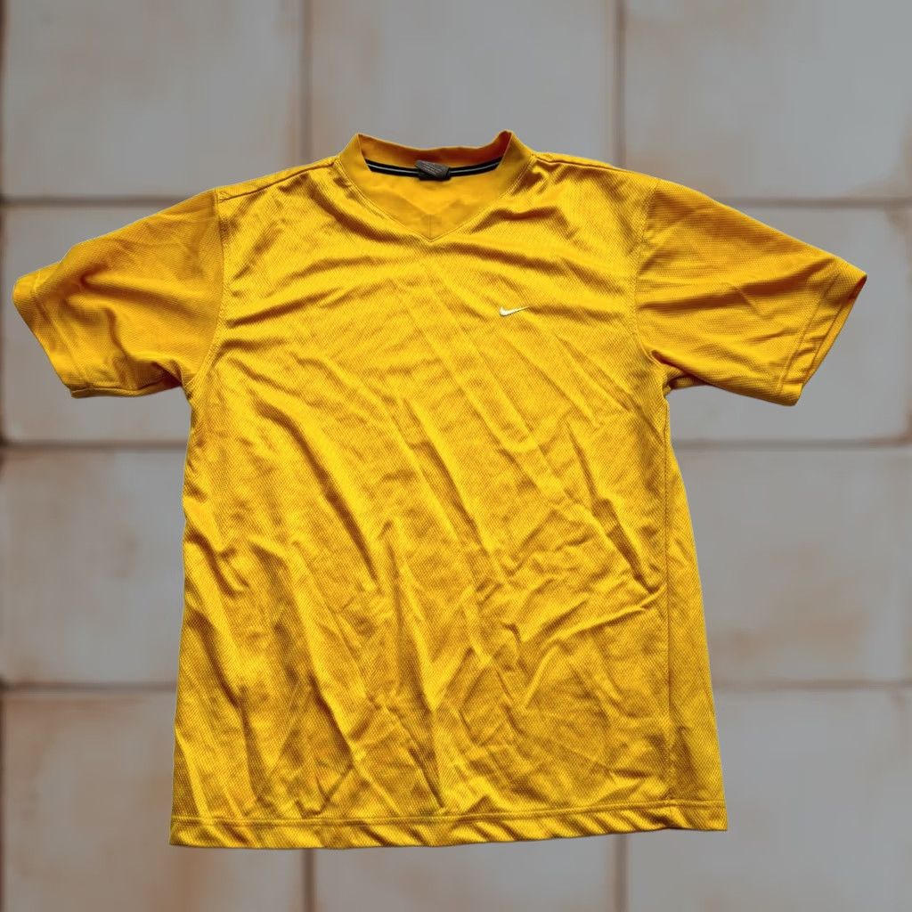 Nike VINTAGE Nike Sportswear Y2K Mens Medium Gray Tag Yellow Athletic Shirt Jersey Mens Size US M / EU 48-50 / 2 - 1 Thumbnail