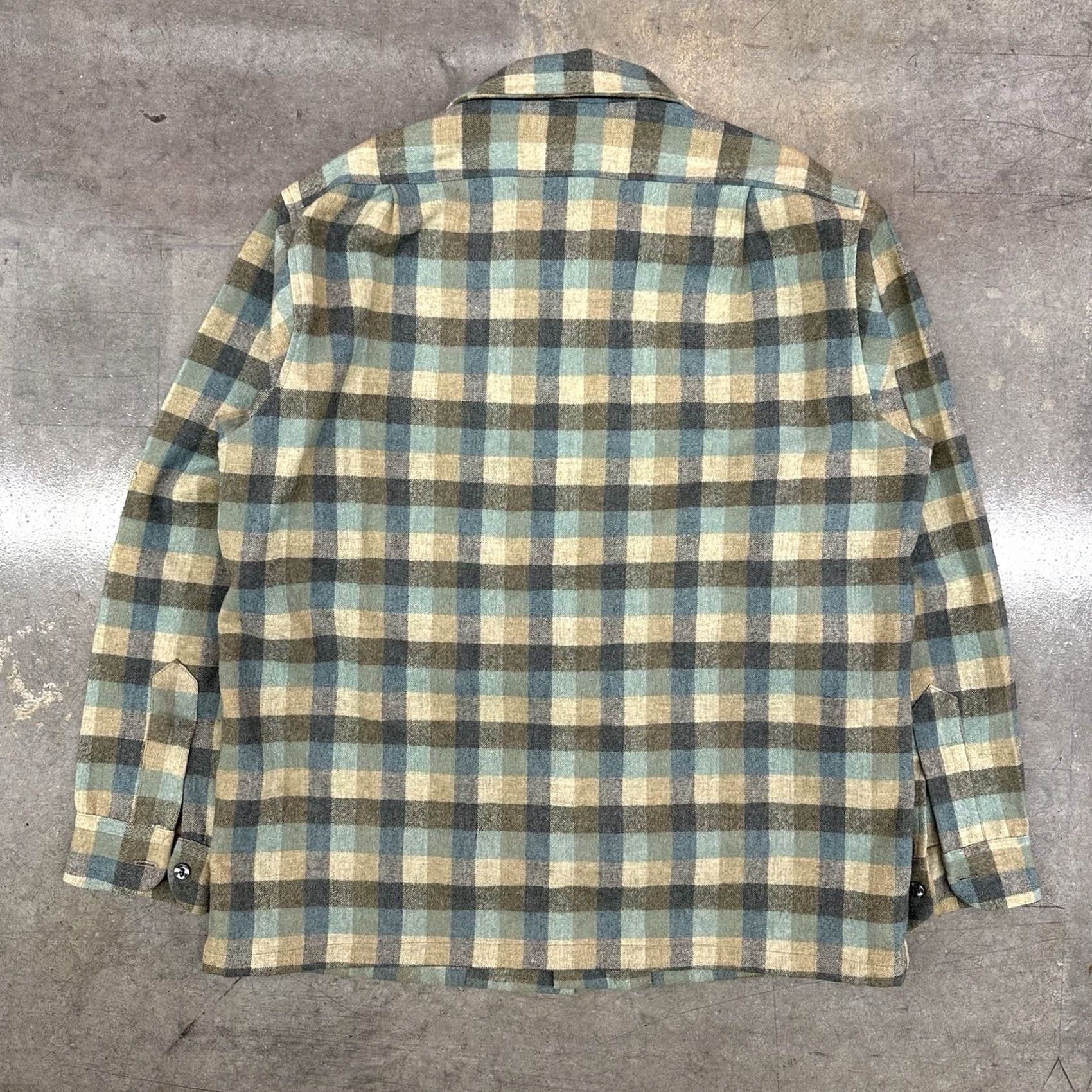 Pendleton VINTAGE Pendleton Shirt L Blue Plaid Tartan Wool 1960s 70s USA Made Mens Size US L / EU 52-54 / 3 - 7 Thumbnail