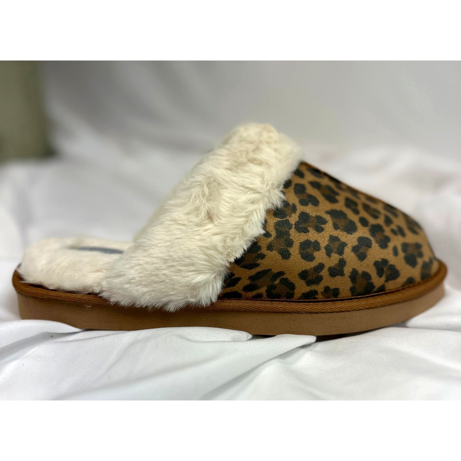 Other Volatile Microsuede Faux Shearling Slipper Leopard Fluff 9 Size US 9 / IT 39 - 9 Thumbnail