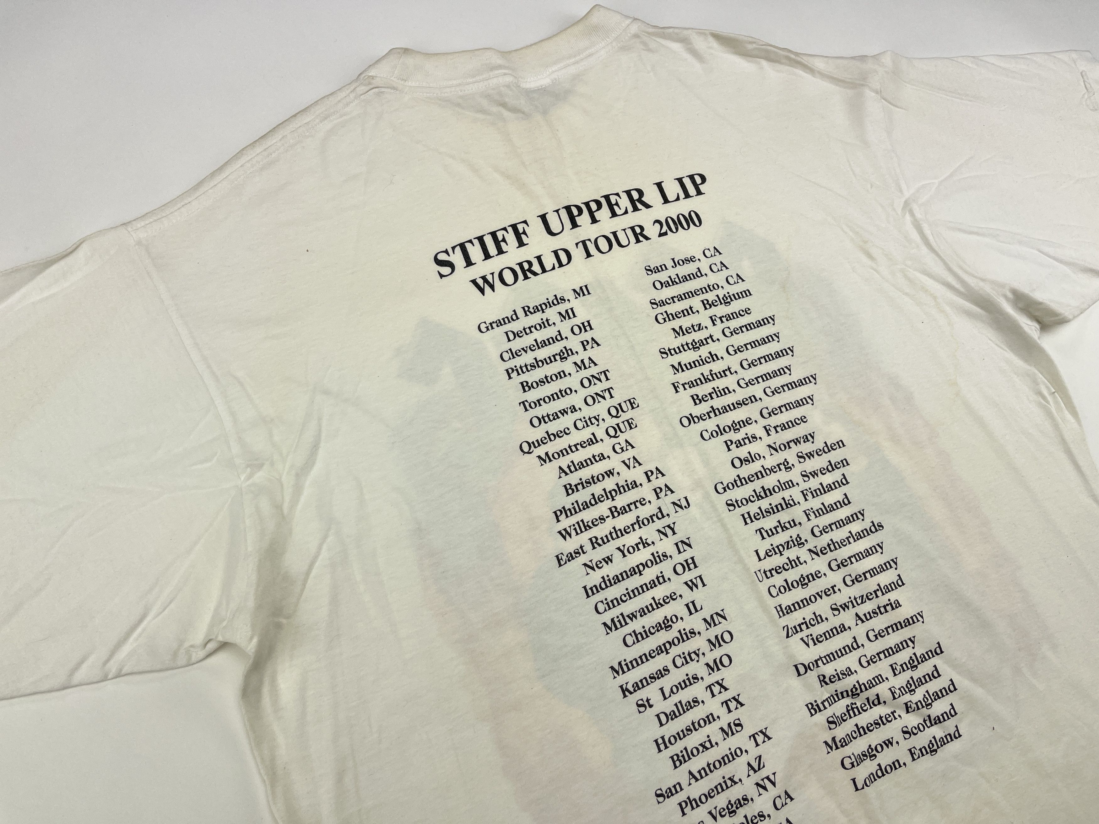 Band Tees AC/DC T-Shirt, 2000 Stiff Upper Lip, vintage ACDC size L Size US L / EU 52-54 / 3 - 16 Thumbnail