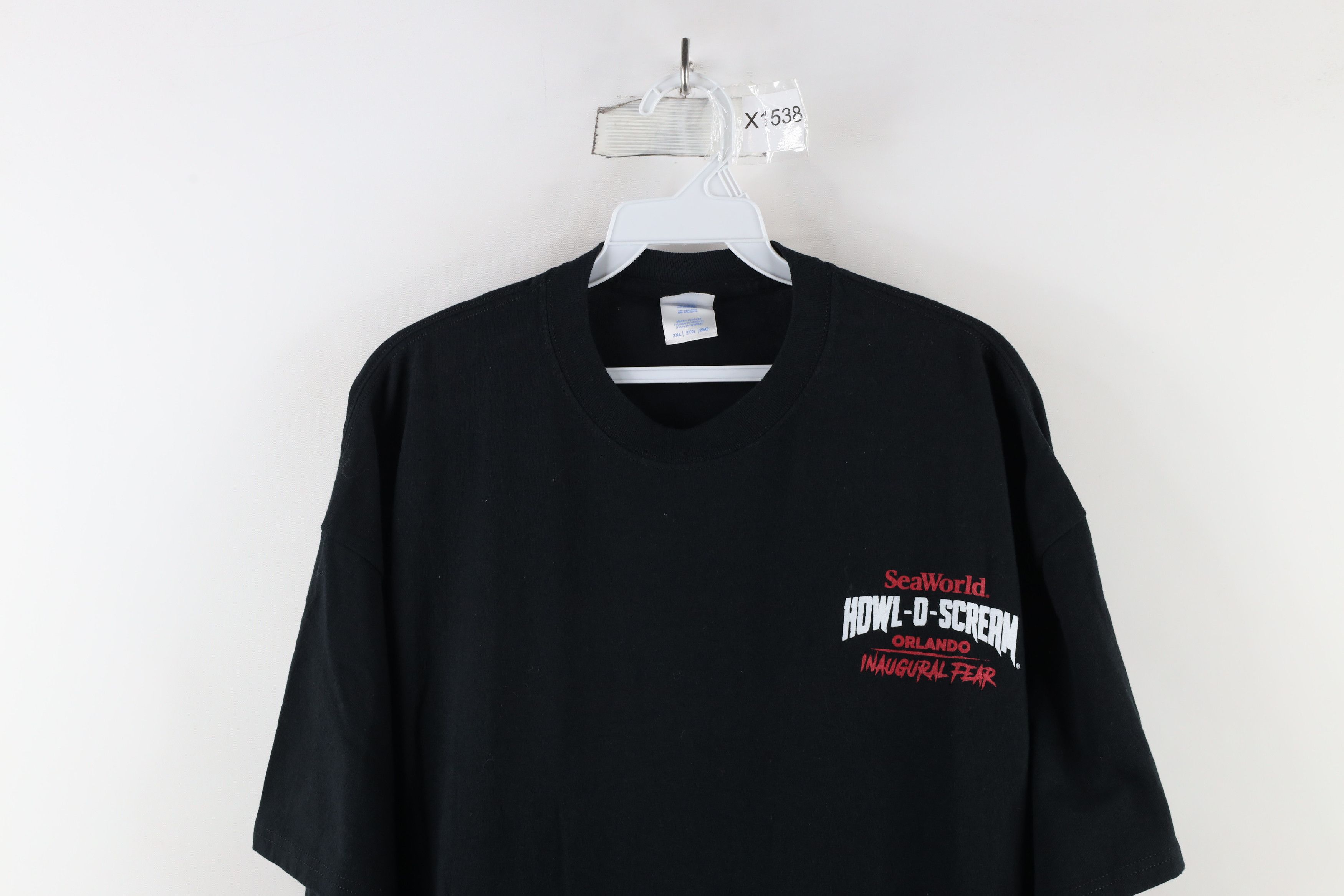 Vintage Vintage SeaWorld O Scream Halloween Monster T-Shirt Black Size US XXL / EU 58 / 5 - 2 Thumbnail