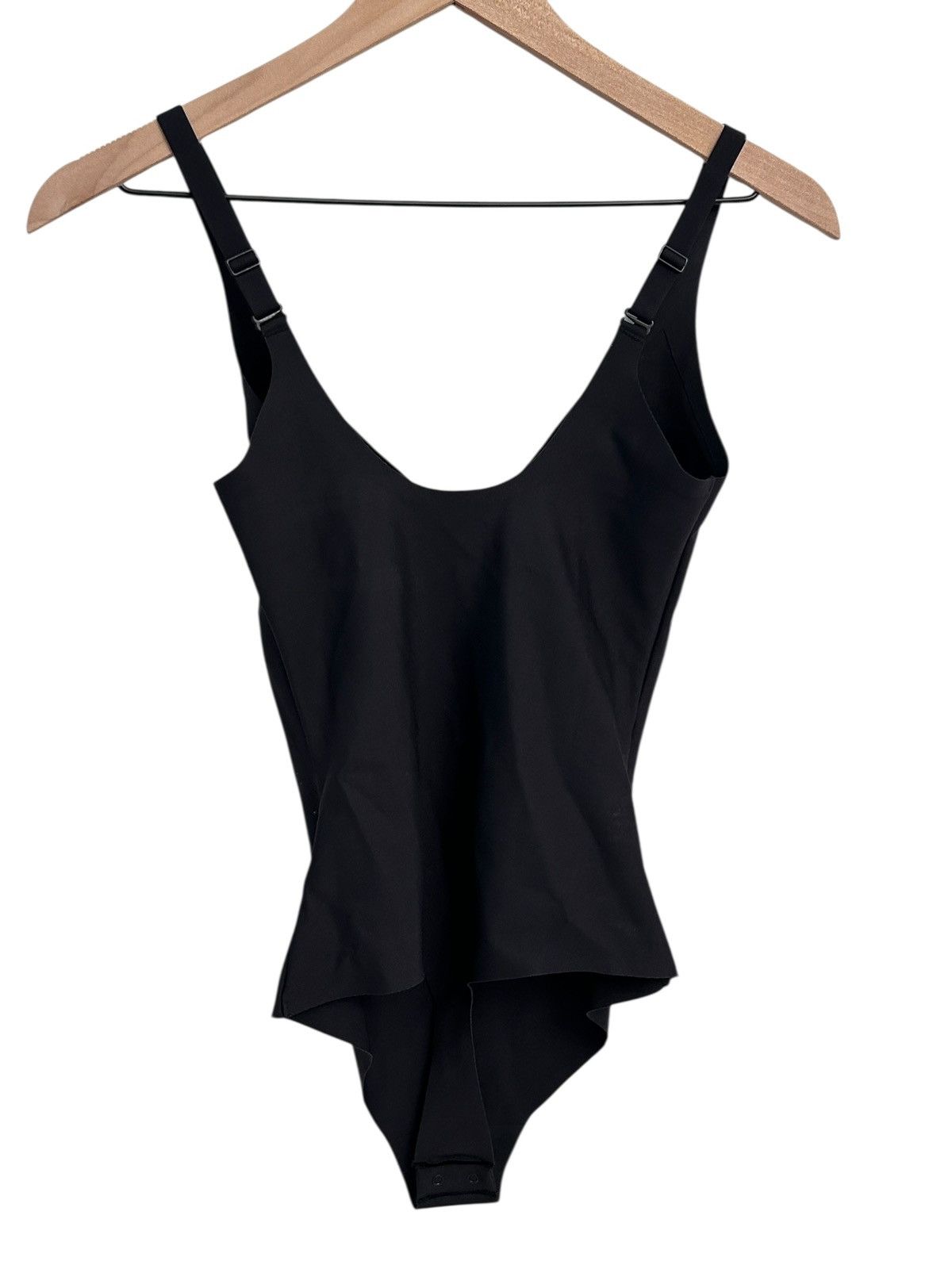 SKIMS Skims Body Plunge Bodysuit Onyx Large NWT SOLD OUT Size L / US 10 / IT 46 - 2 Thumbnail