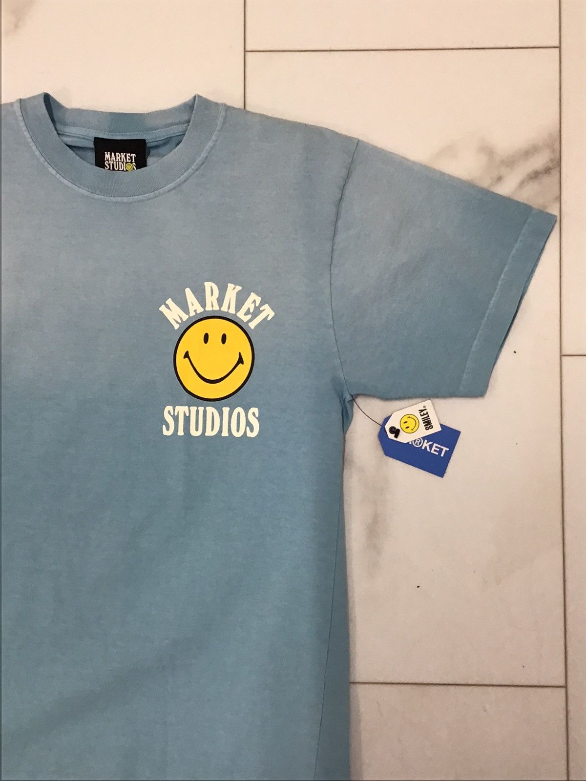 Market MARKET Smiley Upside Down Lockup T-Shirt Retro Blue Size US S / EU 44-46 / 1 - 3 Thumbnail