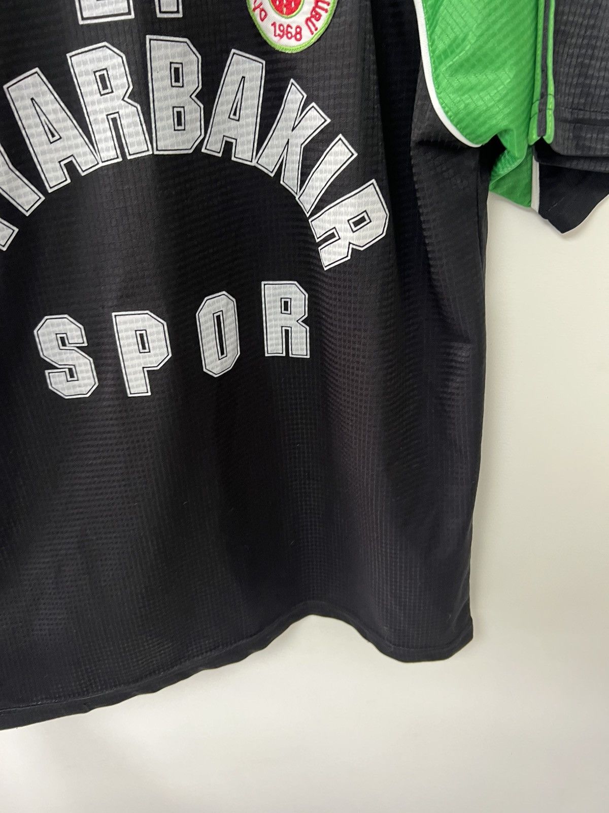 Vintage Vintage 90’s Diyarbekir Spor Jersey Turkey Football Shirt XL Size US XL / EU 56 / 4 - 13 Thumbnail