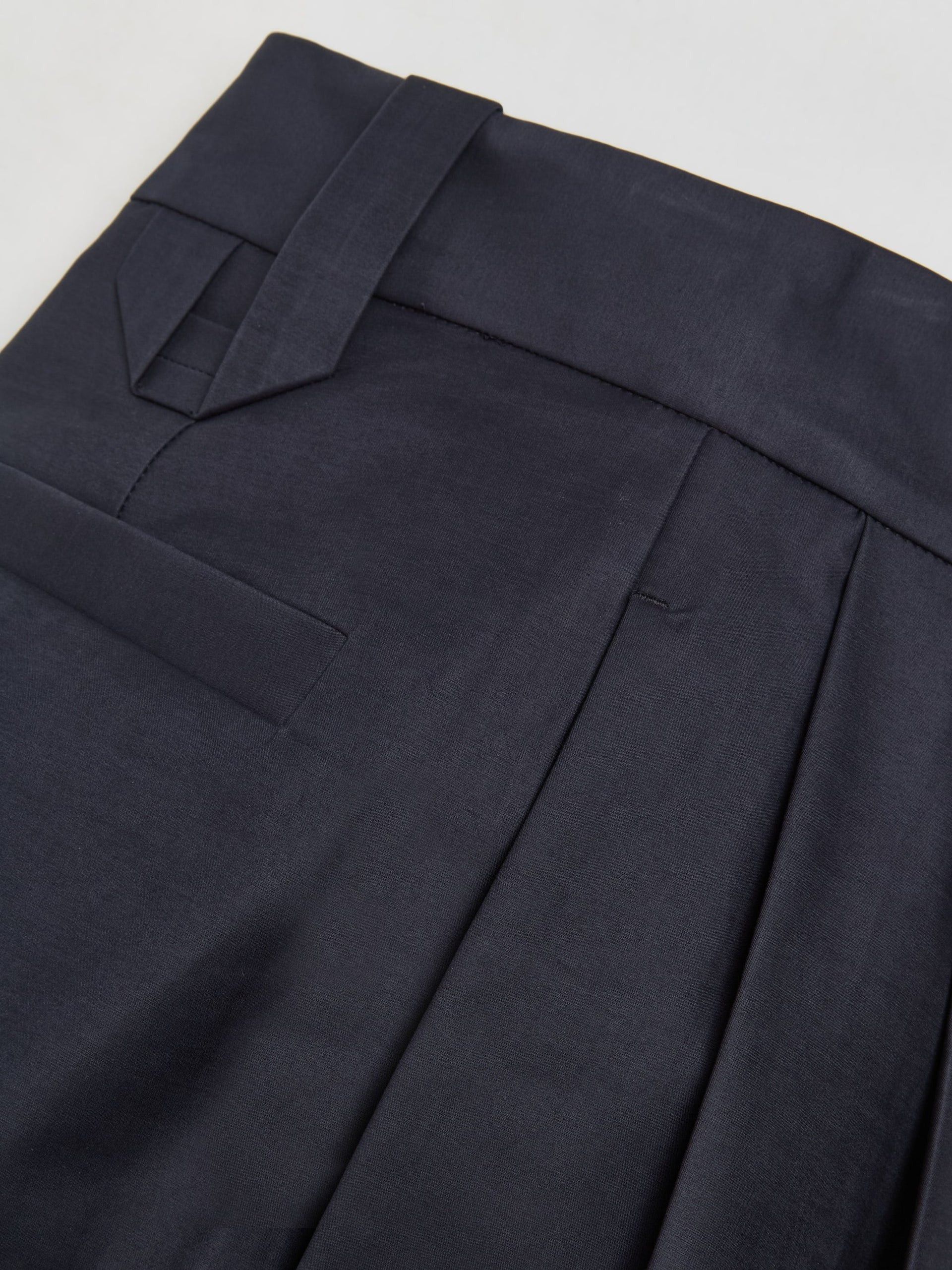 Jacquemus o1s22i1n1024 Double Pleated Pant in Navy Blue Size US 36 / EU 52 - 2 Thumbnail