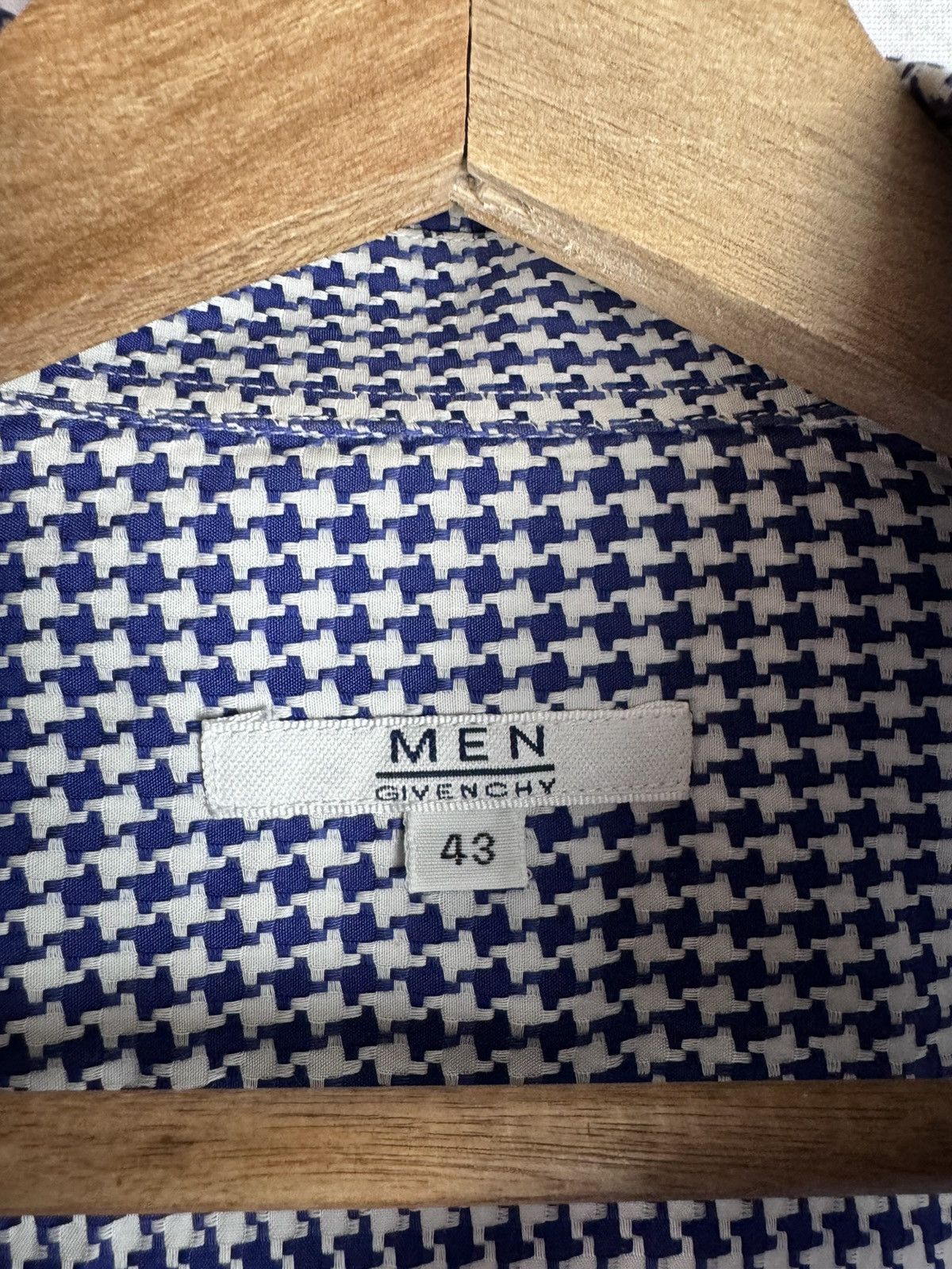 Givenchy Givenchy Blue Print Button Up Shirt Size US L / EU 52-54 / 3 - 3 Thumbnail