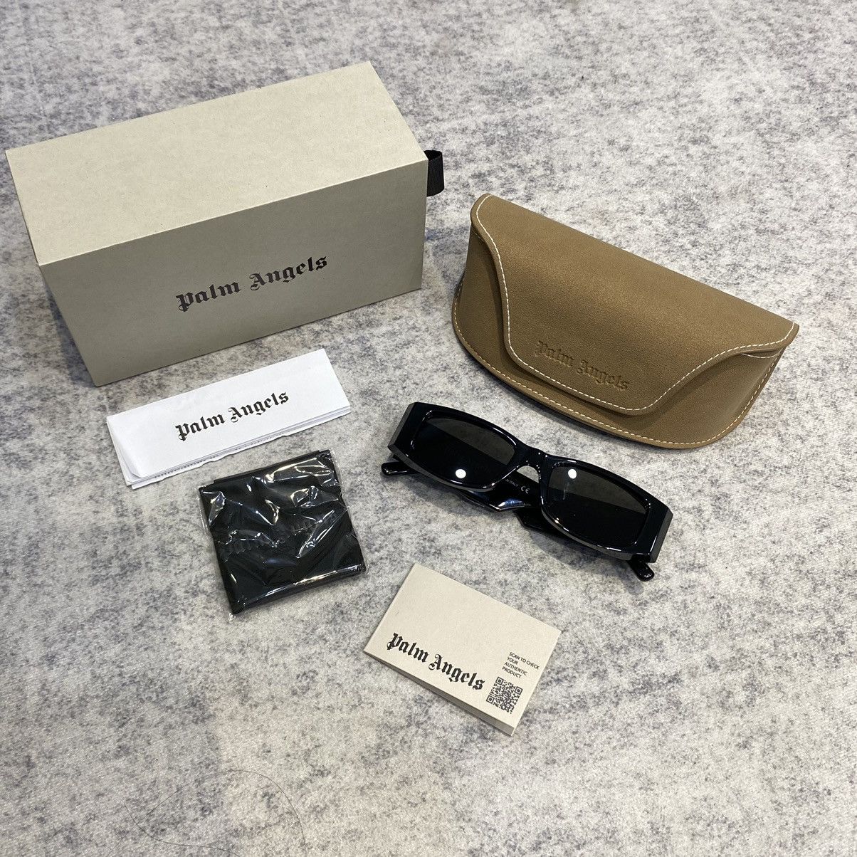 Palm Angels PALM ANGELS PERI007S22 11007 Sunglasses BLACK Size ONE SIZE - 10 Thumbnail