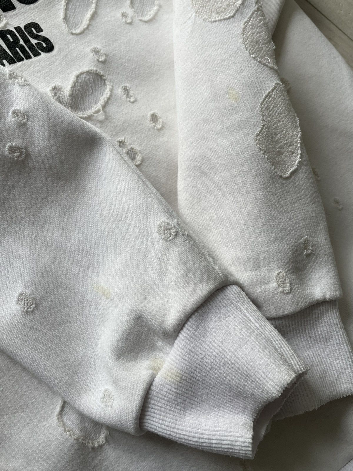 Givenchy Givenchy Paris Destroyed White Sweatshirt Size US S / EU 44-46 / 1 - 16 Thumbnail