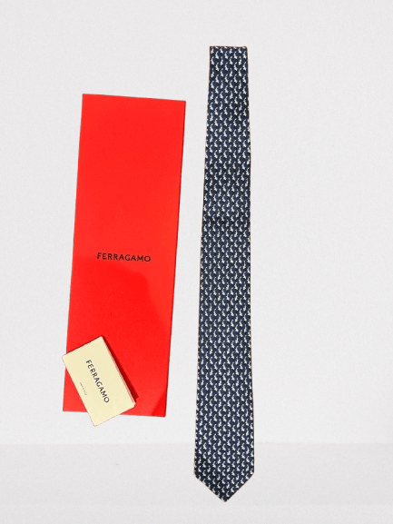 Salvatore Ferragamo o1s1rm1024 Size: OS / Silk Tie in Navy Blue Size ONE SIZE - 1 Preview
